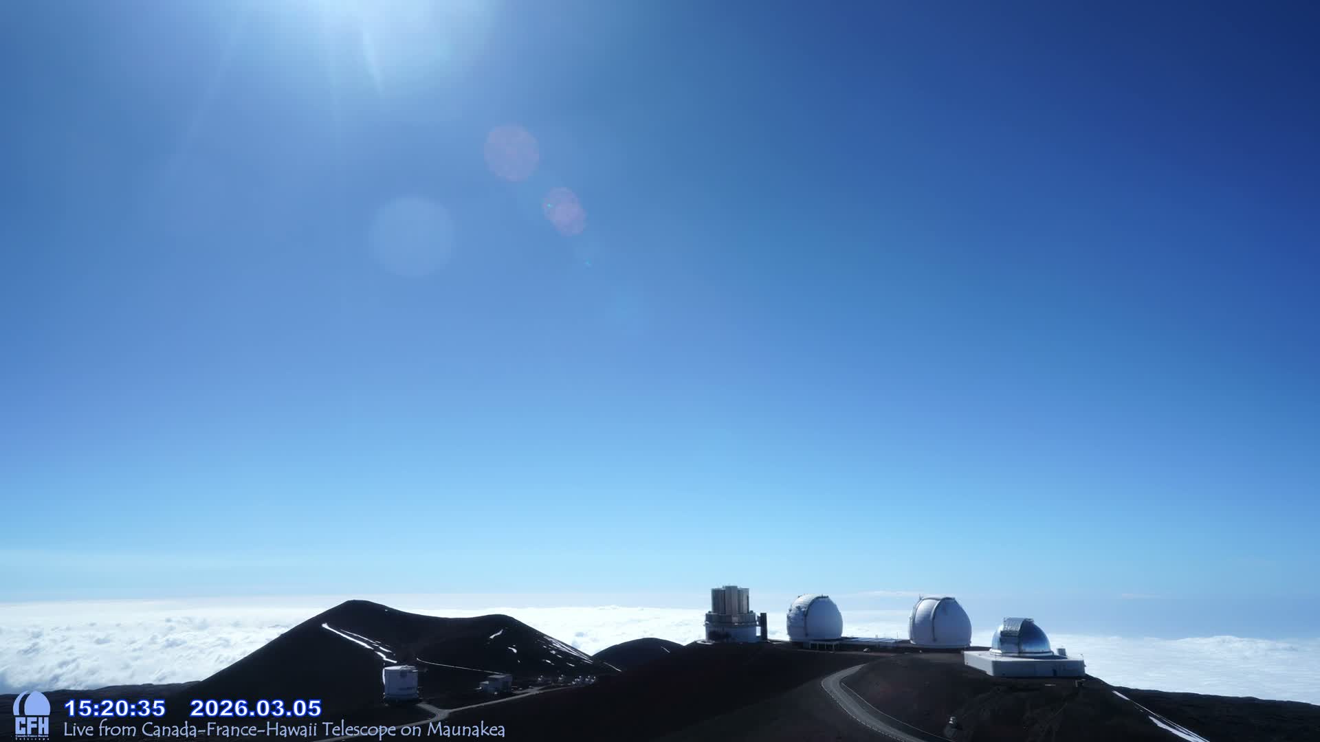 Hawaii , Mauna Kea Volcano & Observatories Center  towards West Live Cam - Mauna Kea Access Road, Hilo, Big Island, Hawaii, USA