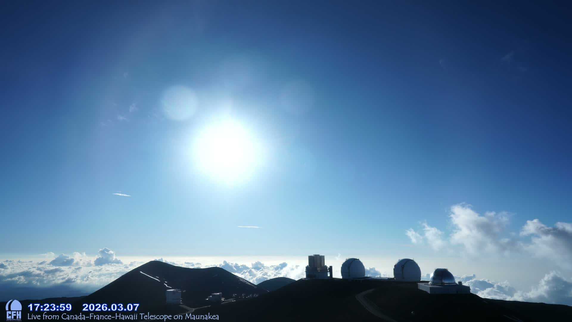 Hawaii , Mauna Kea Volcano & Observatories Center  towards West Live Cam - Mauna Kea Access Road, Hilo, Big Island, Hawaii, USA