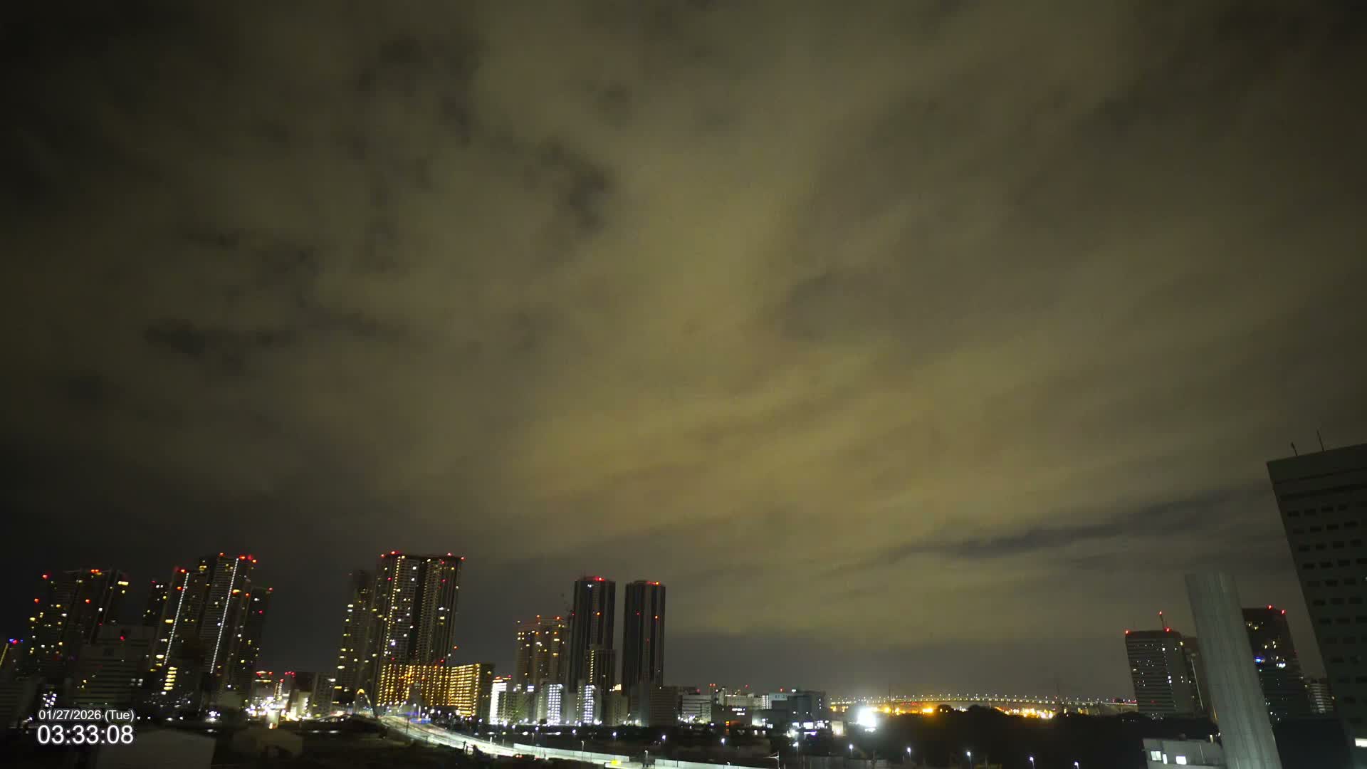 Tokyo, Kachidoki Towers View from Tsukiji ( 東京、築地からの勝どきタワーズビュー ) Live Cam - Tsukiji, Chuo Ku, Tokyo, Kantō, Honshu, Japan