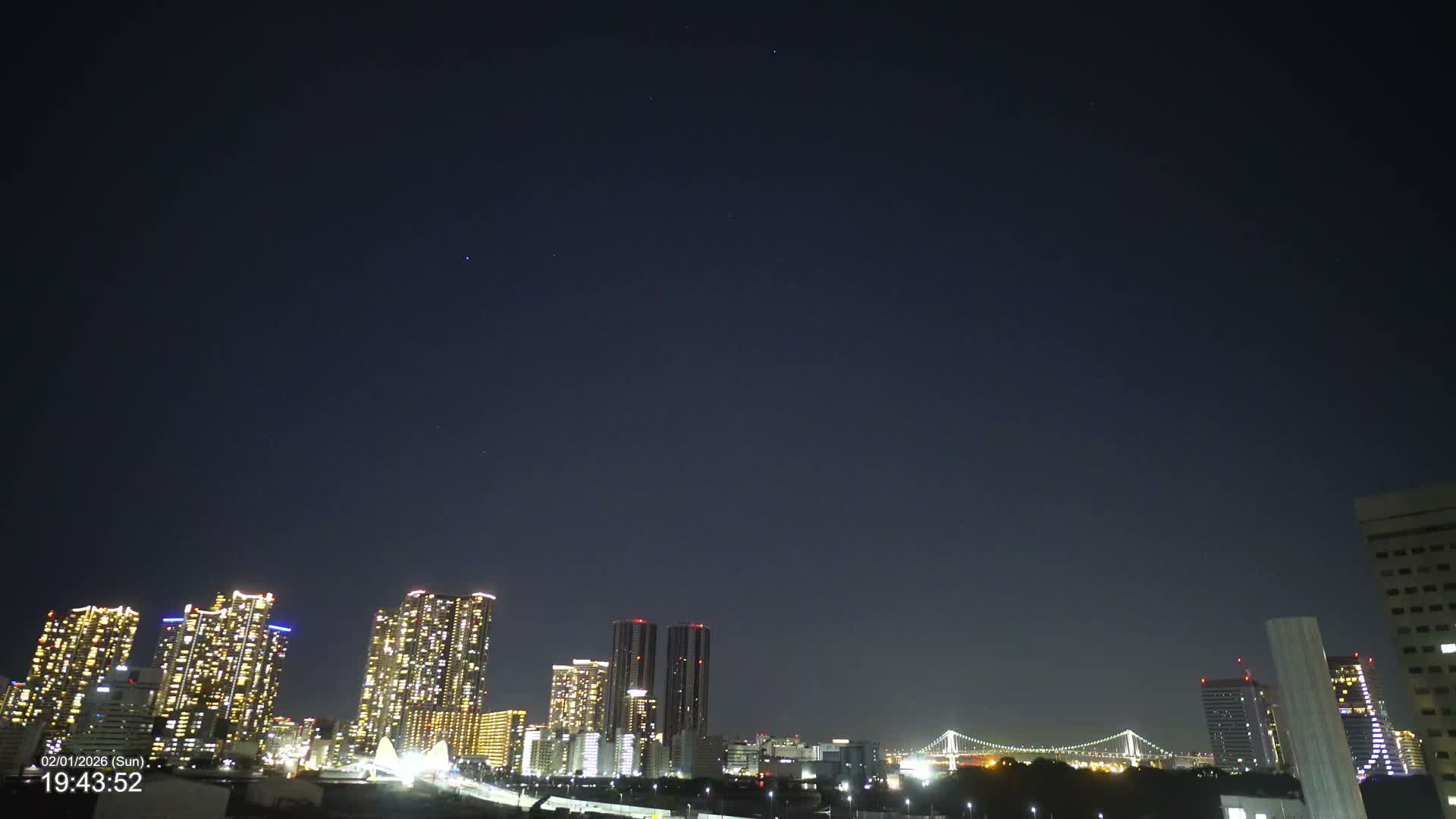 Tokyo, Kachidoki Towers View from Tsukiji ( 東京、築地からの勝どきタワーズビュー ) Live Cam - Tsukiji, Chuo Ku, Tokyo, Kantō, Honshu, Japan