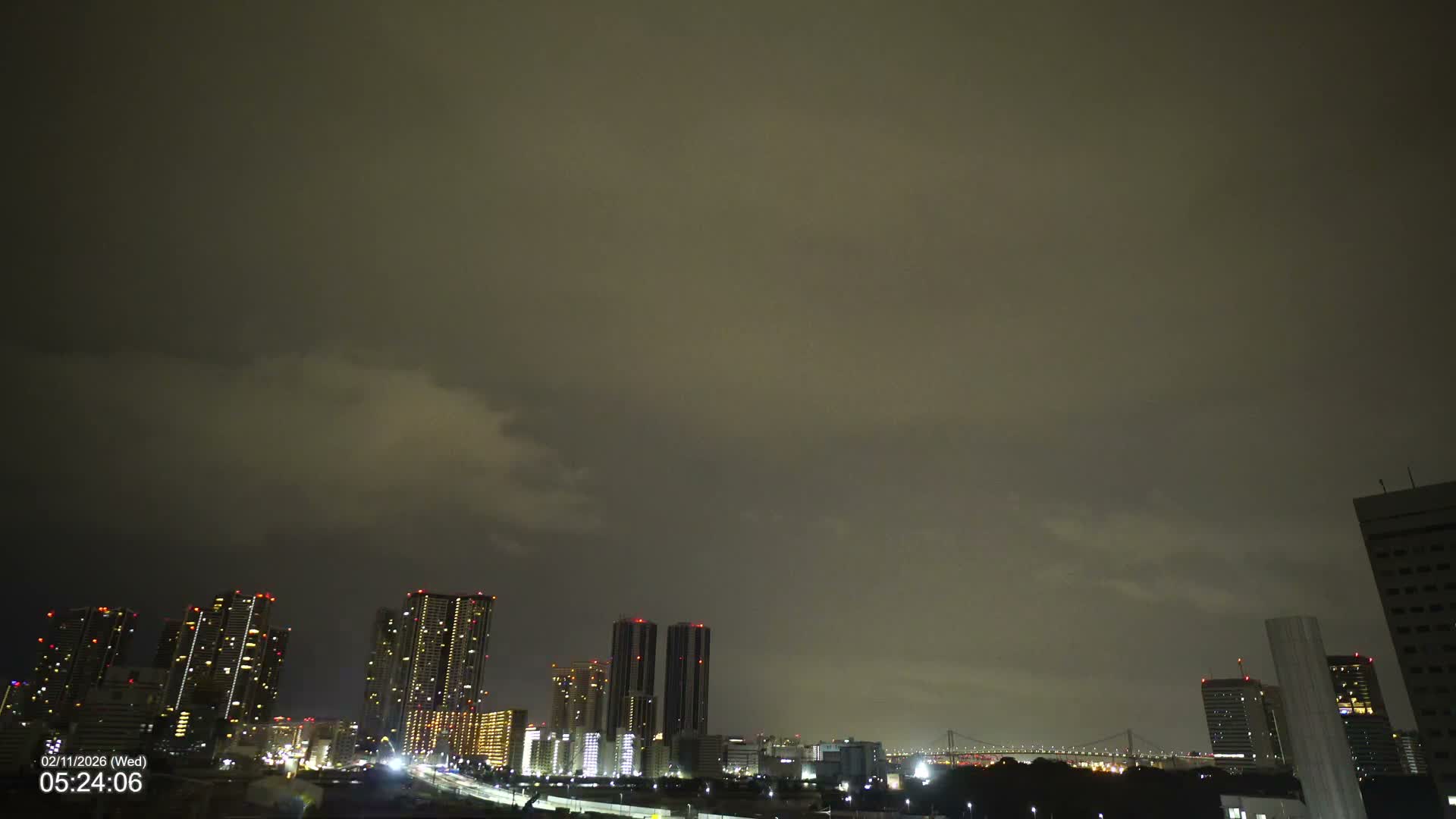 Tokyo, Kachidoki Towers View from Tsukiji ( 東京、築地からの勝どきタワーズビュー ) Live Cam - Tsukiji, Chuo Ku, Tokyo, Kantō, Honshu, Japan