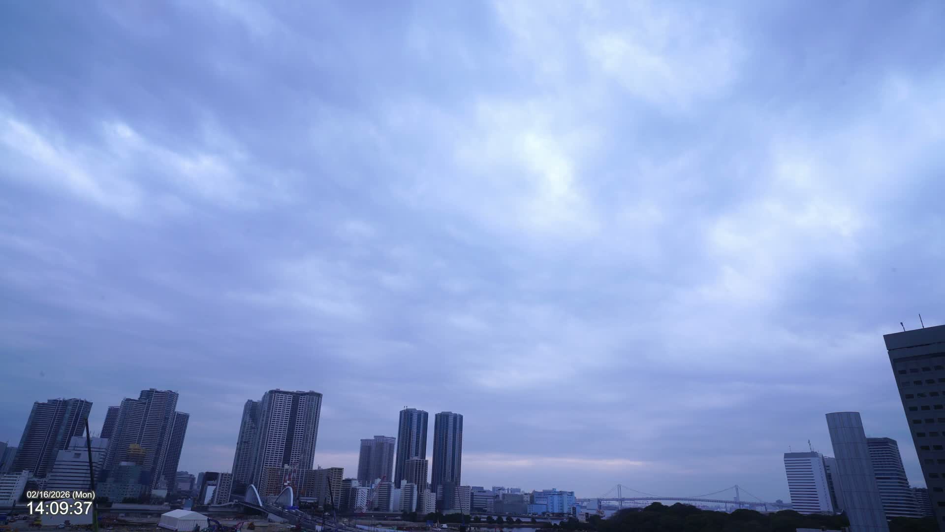 Tokyo, Kachidoki Towers View from Tsukiji ( 東京、築地からの勝どきタワーズビュー ) Live Cam - Tsukiji, Chuo Ku, Tokyo, Kantō, Honshu, Japan