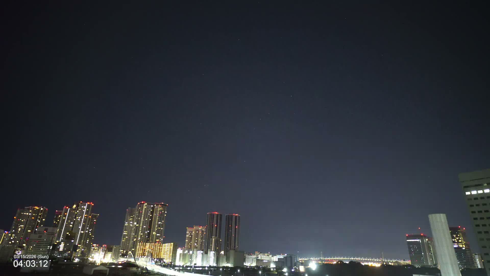 Tokyo, Kachidoki Towers View from Tsukiji ( 東京、築地からの勝どきタワーズビュー ) Live Cam - Tsukiji, Chuo Ku, Tokyo, Kantō, Honshu, Japan