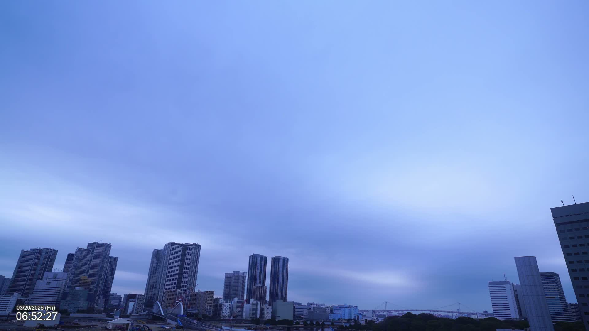 Tokyo, Kachidoki Towers View from Tsukiji ( 東京、築地からの勝どきタワーズビュー ) Live Cam - Tsukiji, Chuo Ku, Tokyo, Kantō, Honshu, Japan