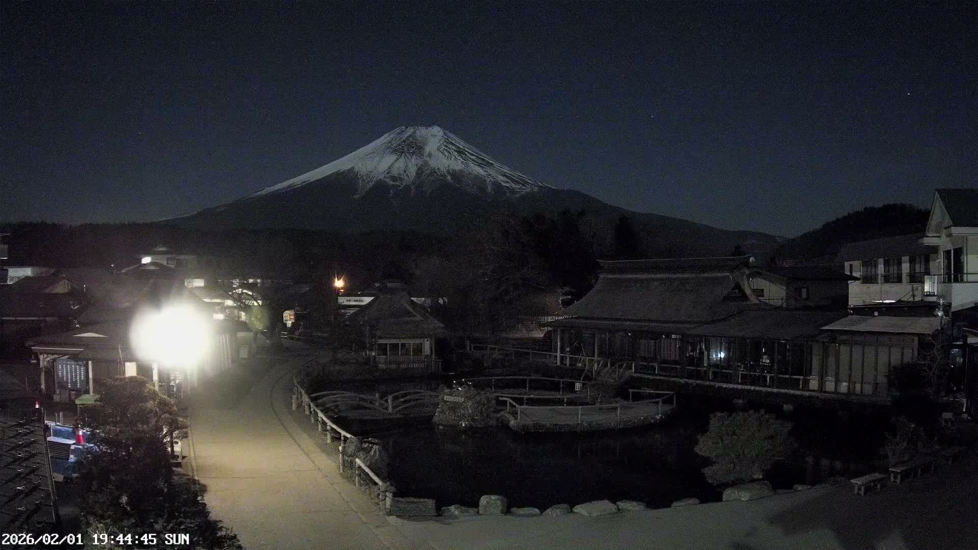 Oshino , Shibokusa Village, Oshino Hakkai & Mount Fuji View ( 忍野、志木草村、忍野八海、富士山の眺め) Live Cam - Shibokusa, Oshino, Minamitsuru, Yamanashi, Tokai, Chubu, Japan