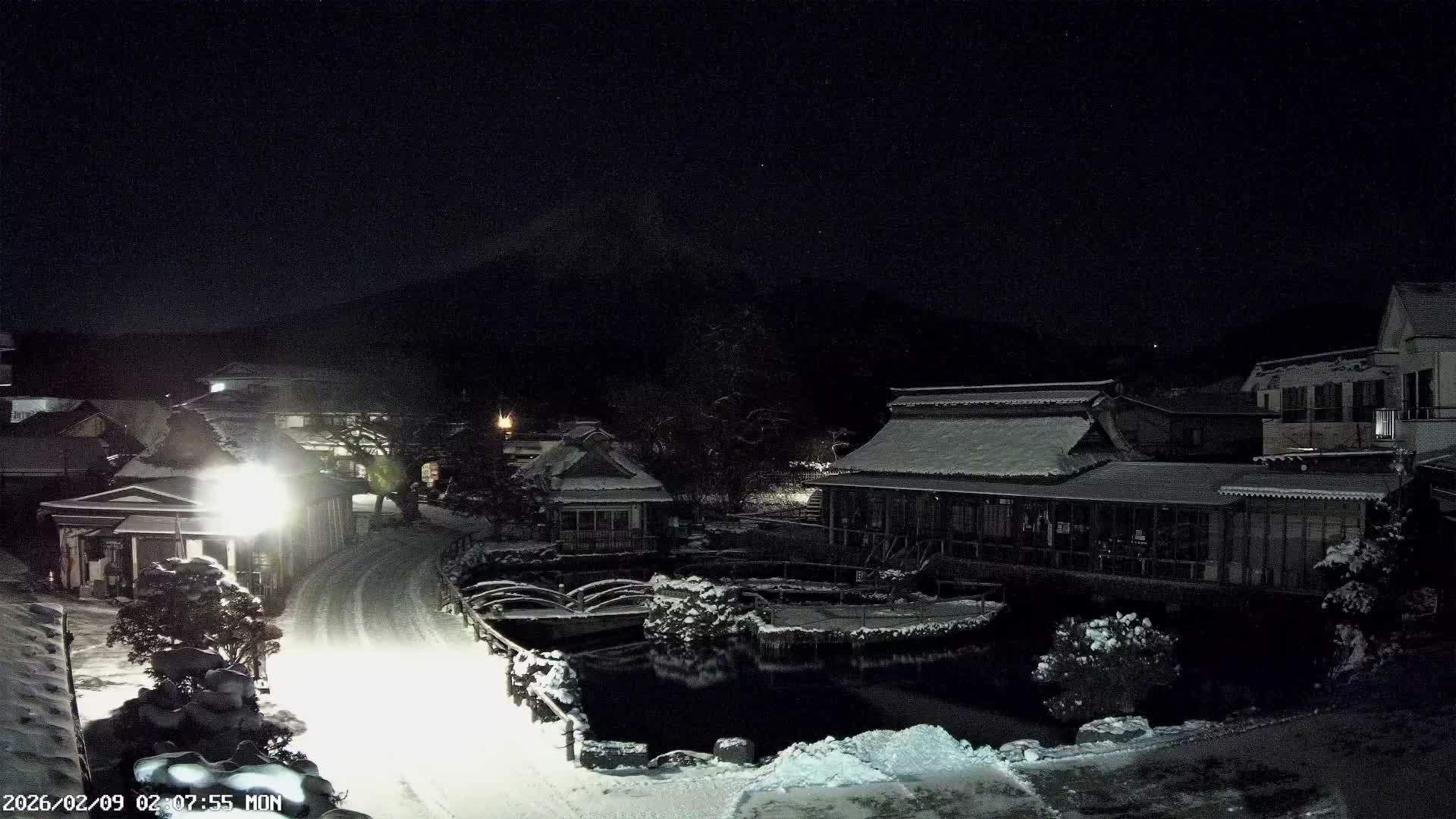 Oshino , Shibokusa Village, Oshino Hakkai & Mount Fuji View ( 忍野、志木草村、忍野八海、富士山の眺め) Live Cam - Shibokusa, Oshino, Minamitsuru, Yamanashi, Tokai, Chubu, Japan