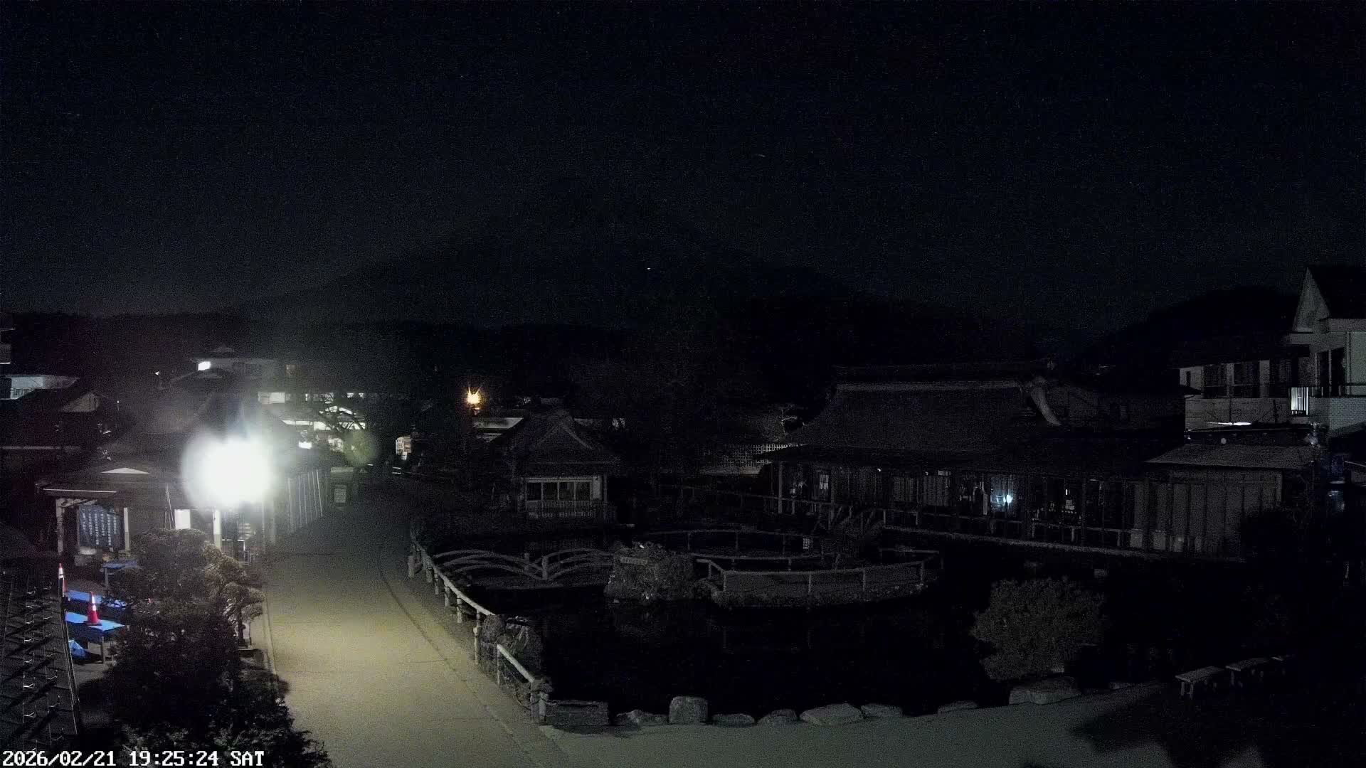 Oshino , Shibokusa Village, Oshino Hakkai & Mount Fuji View ( 忍野、志木草村、忍野八海、富士山の眺め) Live Cam - Shibokusa, Oshino, Minamitsuru, Yamanashi, Tokai, Chubu, Japan