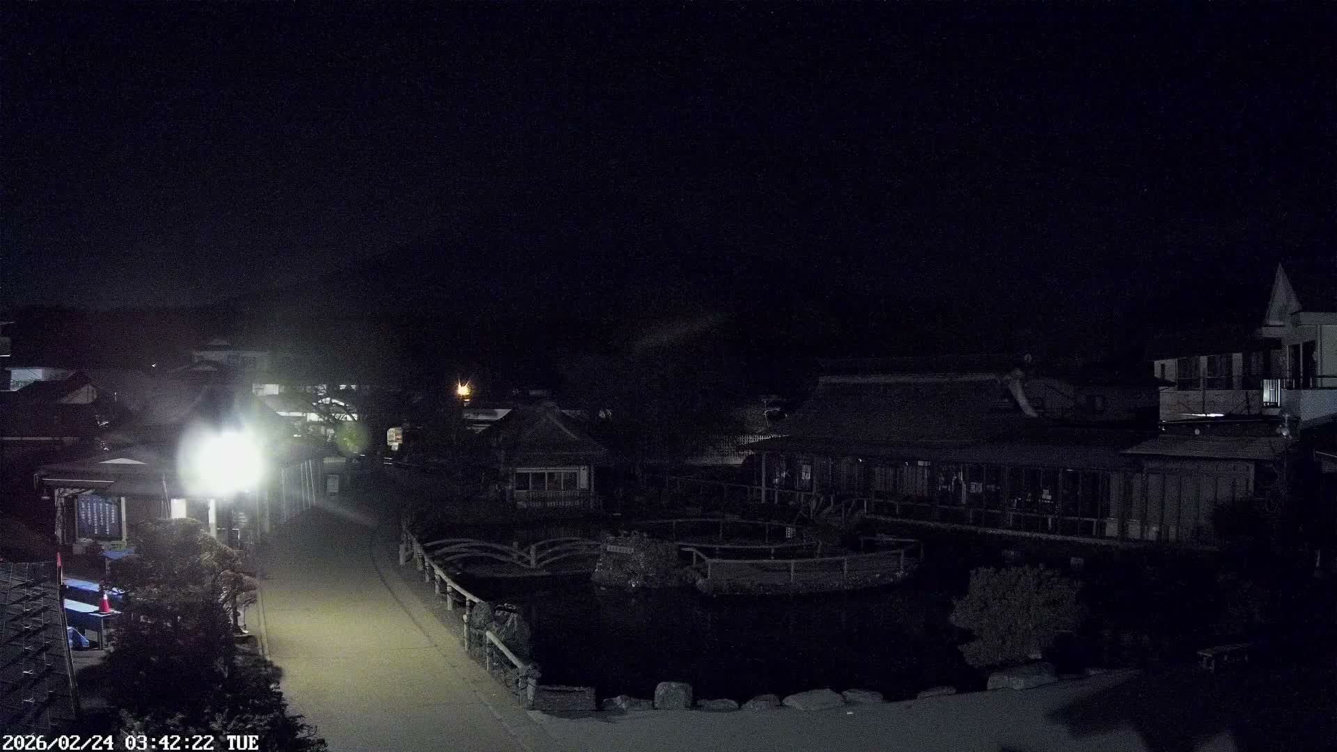 Oshino , Shibokusa Village, Oshino Hakkai & Mount Fuji View ( 忍野、志木草村、忍野八海、富士山の眺め) Live Cam - Shibokusa, Oshino, Minamitsuru, Yamanashi, Tokai, Chubu, Japan