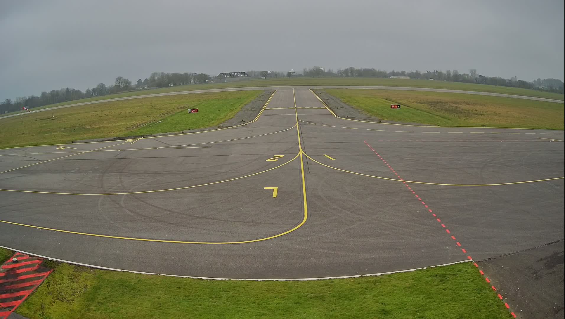 Lannion Cote de Granit  Airport Live Cam  LAI  - Lannion, Cotes-d'Armor, Bretagne, France