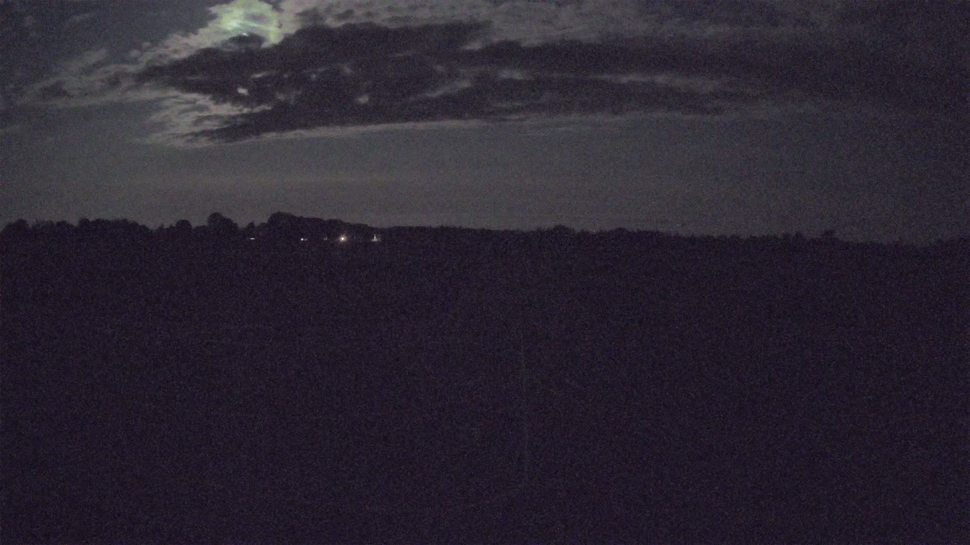 Lannion Cote de Granit  Airport Live Cam  LAI  - Lannion, Cotes-d'Armor, Bretagne, France