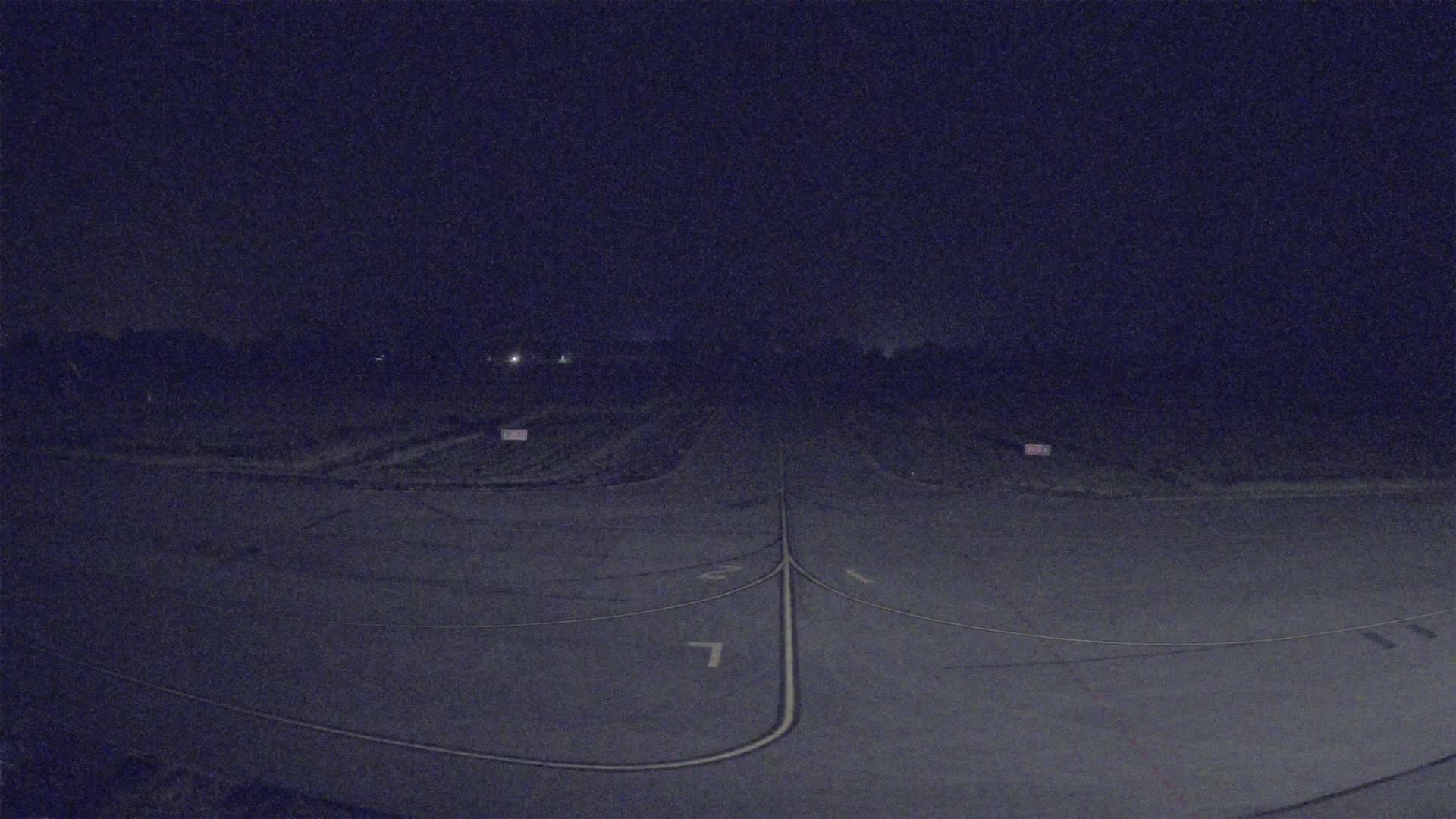 Lannion Cote de Granit  Airport Live Cam  LAI  - Lannion, Cotes-d'Armor, Bretagne, France