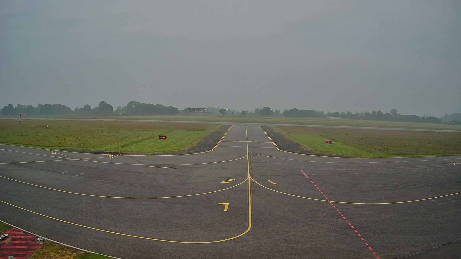 Lannion Cote de Granit  Airport Live Cam  LAI  - Lannion, Cotes-d'Armor, Bretagne, France