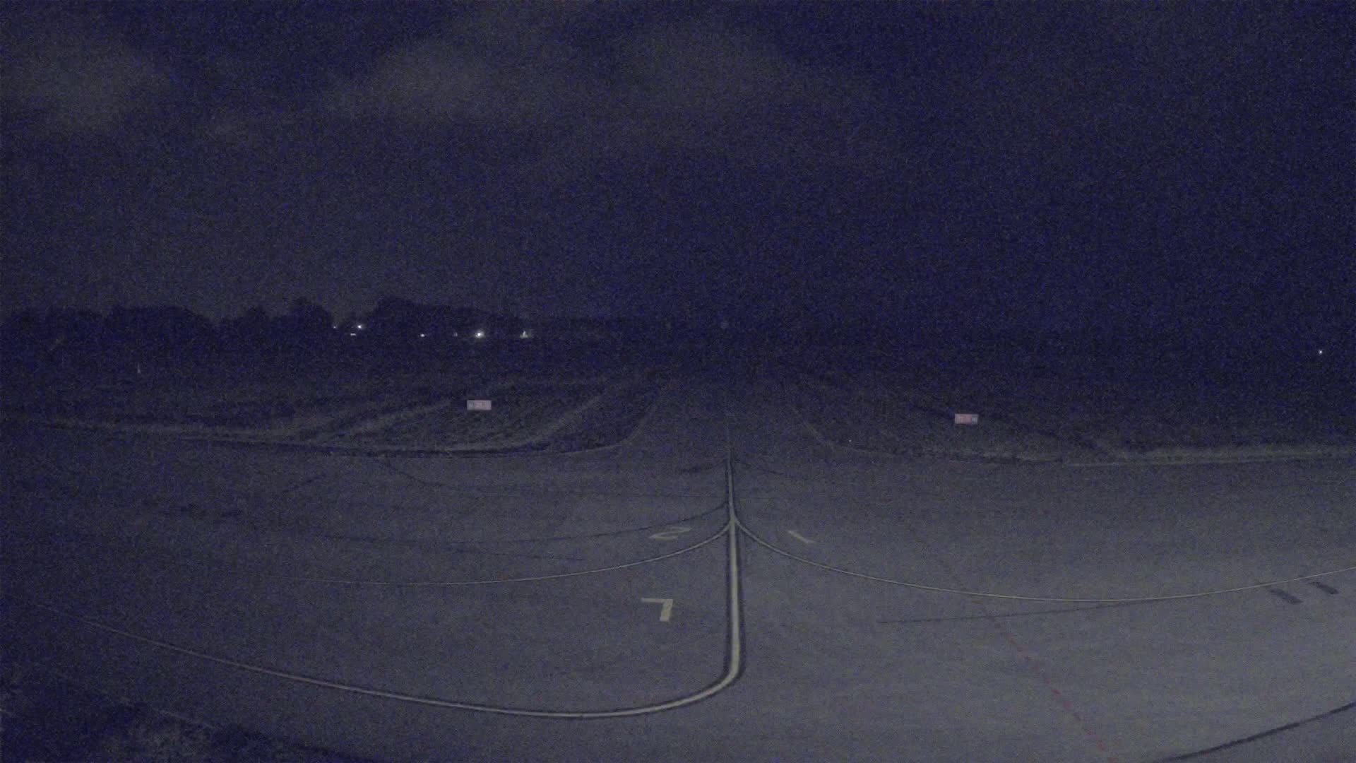 Lannion Cote de Granit  Airport Live Cam  LAI  - Lannion, Cotes-d'Armor, Bretagne, France