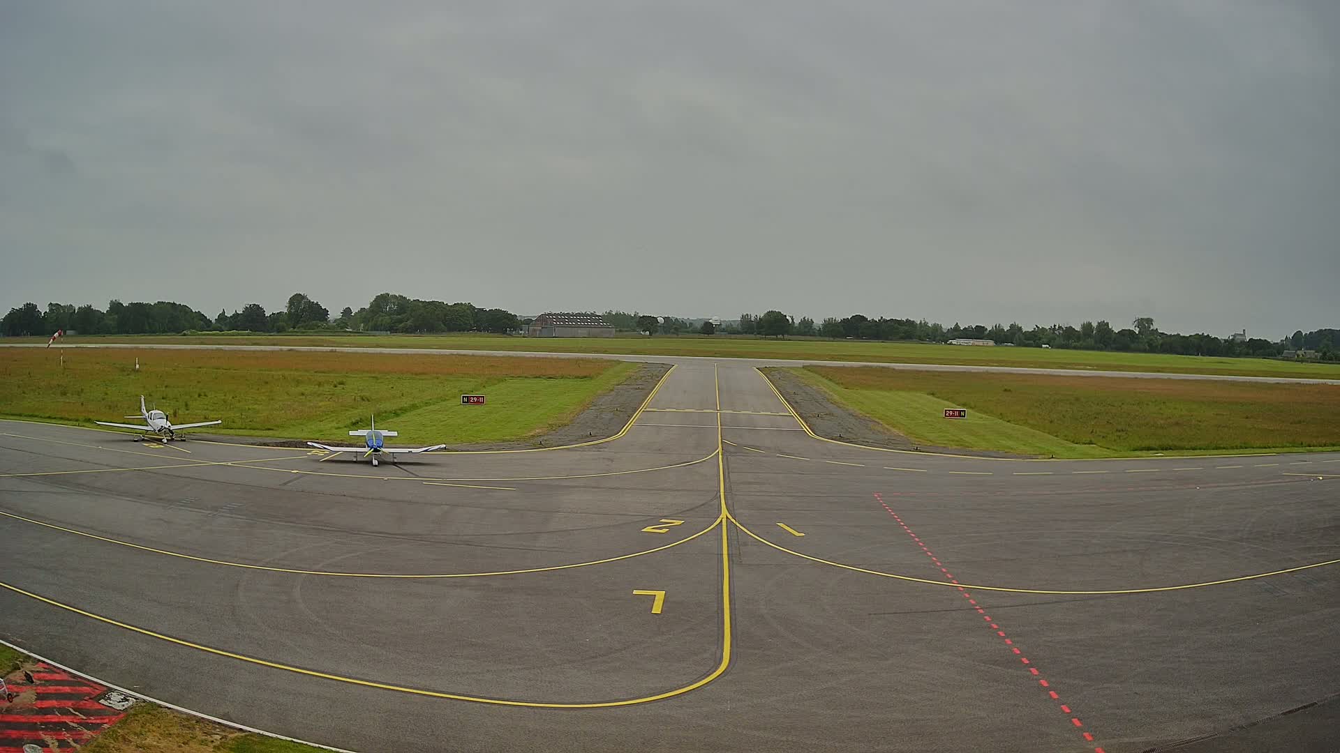 Lannion Cote de Granit  Airport Live Cam  LAI  - Lannion, Cotes-d'Armor, Bretagne, France