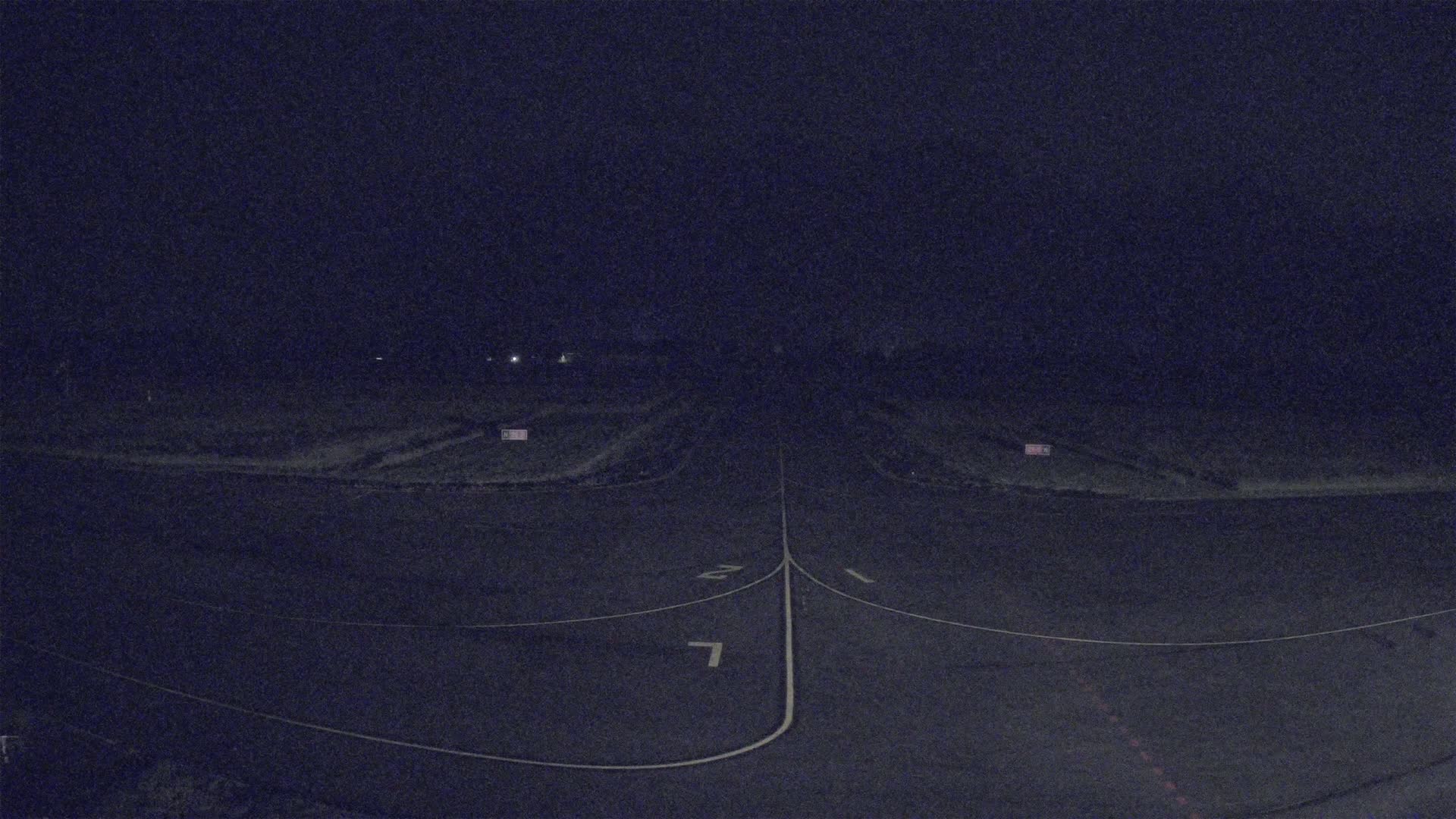 Lannion Cote de Granit  Airport Live Cam  LAI  - Lannion, Cotes-d'Armor, Bretagne, France