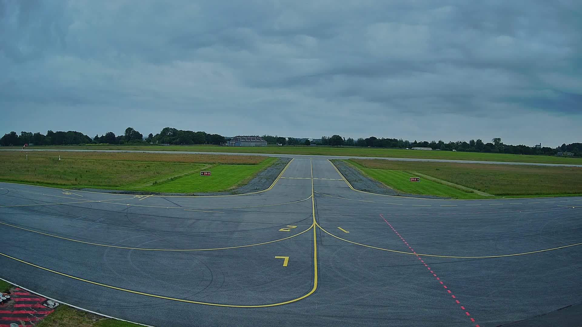 Lannion Cote de Granit  Airport Live Cam  LAI  - Lannion, Cotes-d'Armor, Bretagne, France