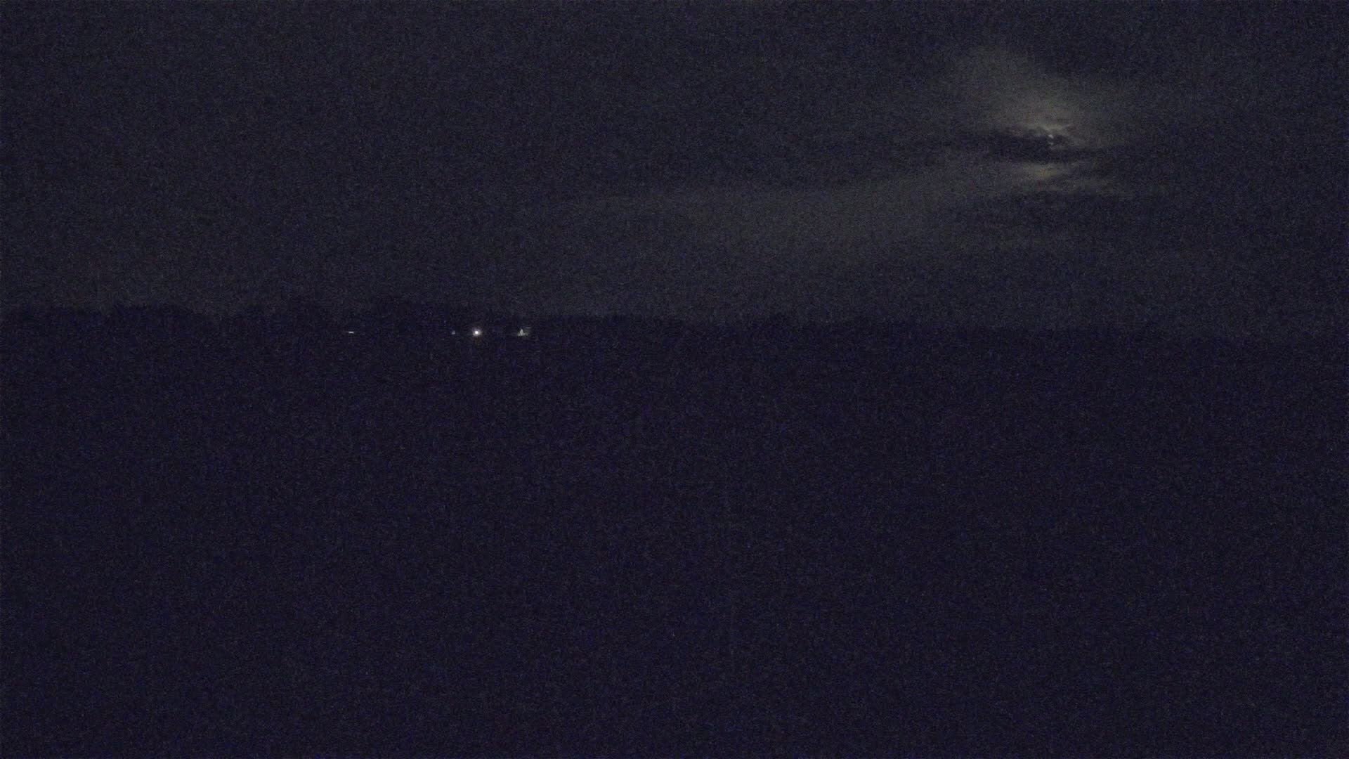 Lannion Cote de Granit  Airport Live Cam  LAI  - Lannion, Cotes-d'Armor, Bretagne, France