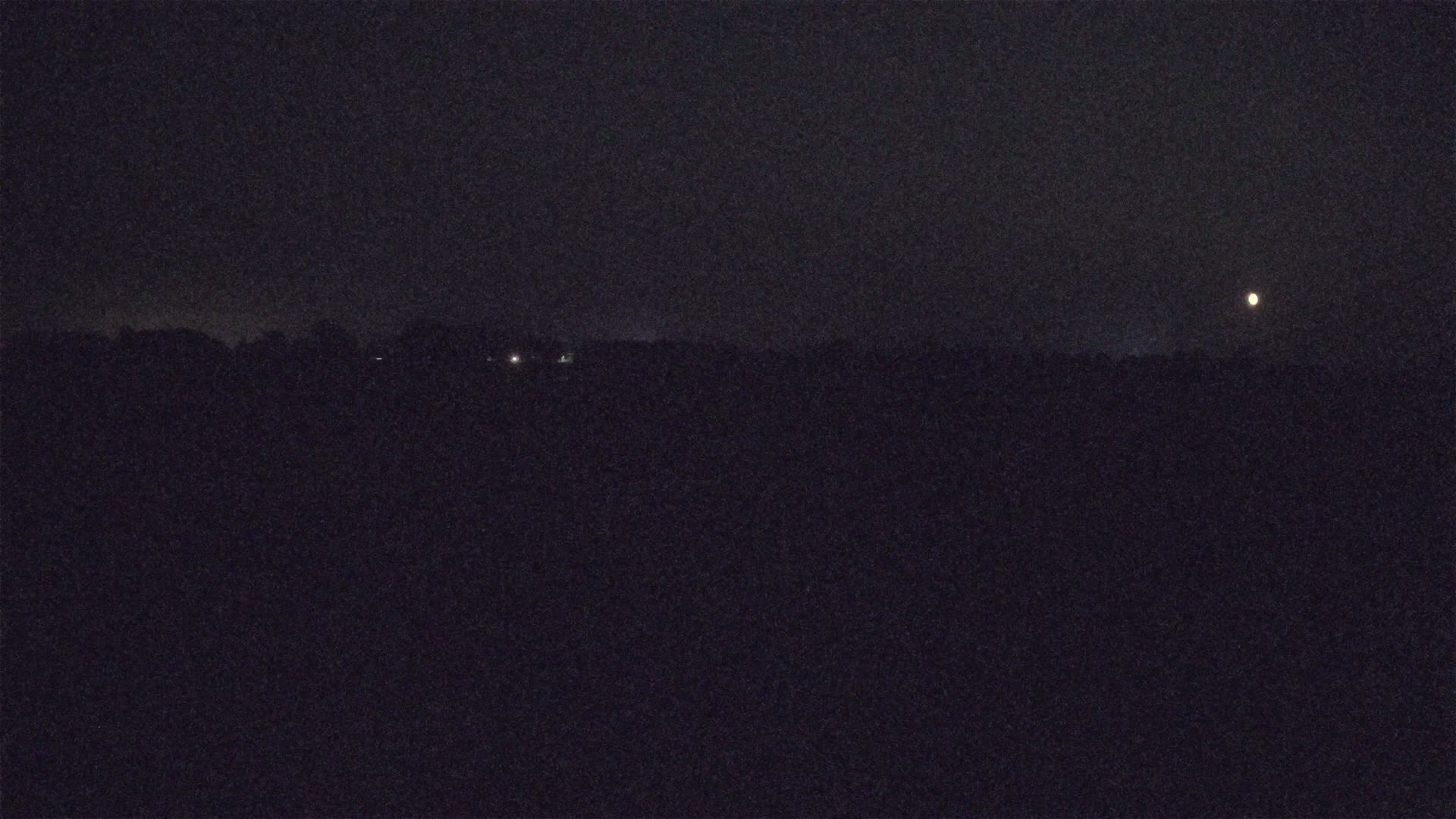 Lannion Cote de Granit  Airport Live Cam  LAI  - Lannion, Cotes-d'Armor, Bretagne, France