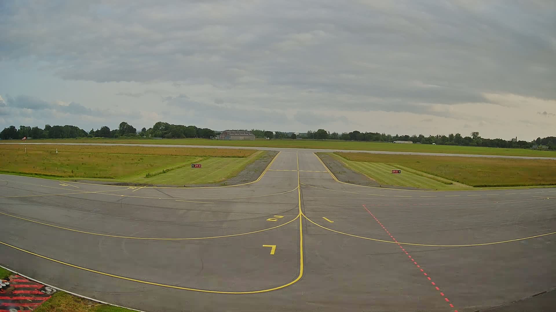 Lannion Cote de Granit  Airport Live Cam  LAI  - Lannion, Cotes-d'Armor, Bretagne, France