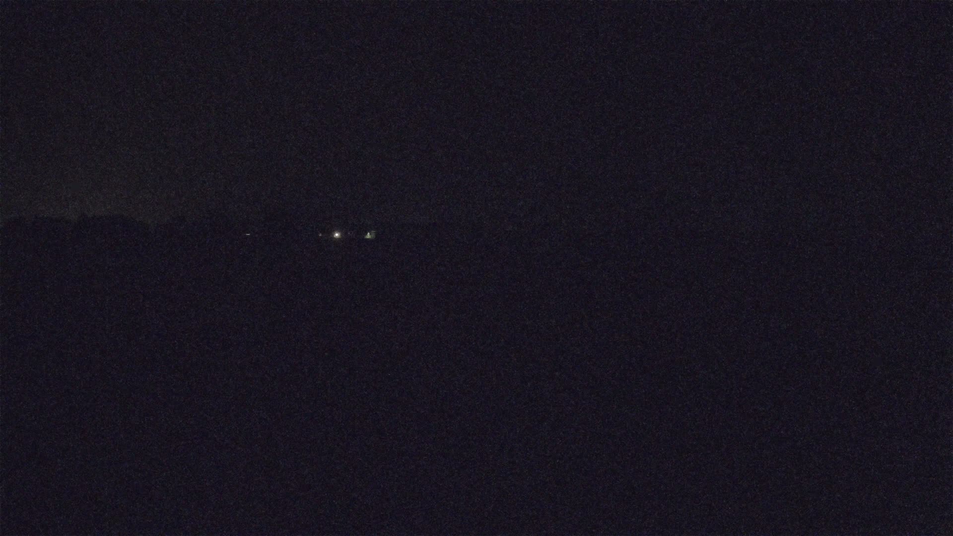Lannion Cote de Granit  Airport Live Cam  LAI  - Lannion, Cotes-d'Armor, Bretagne, France