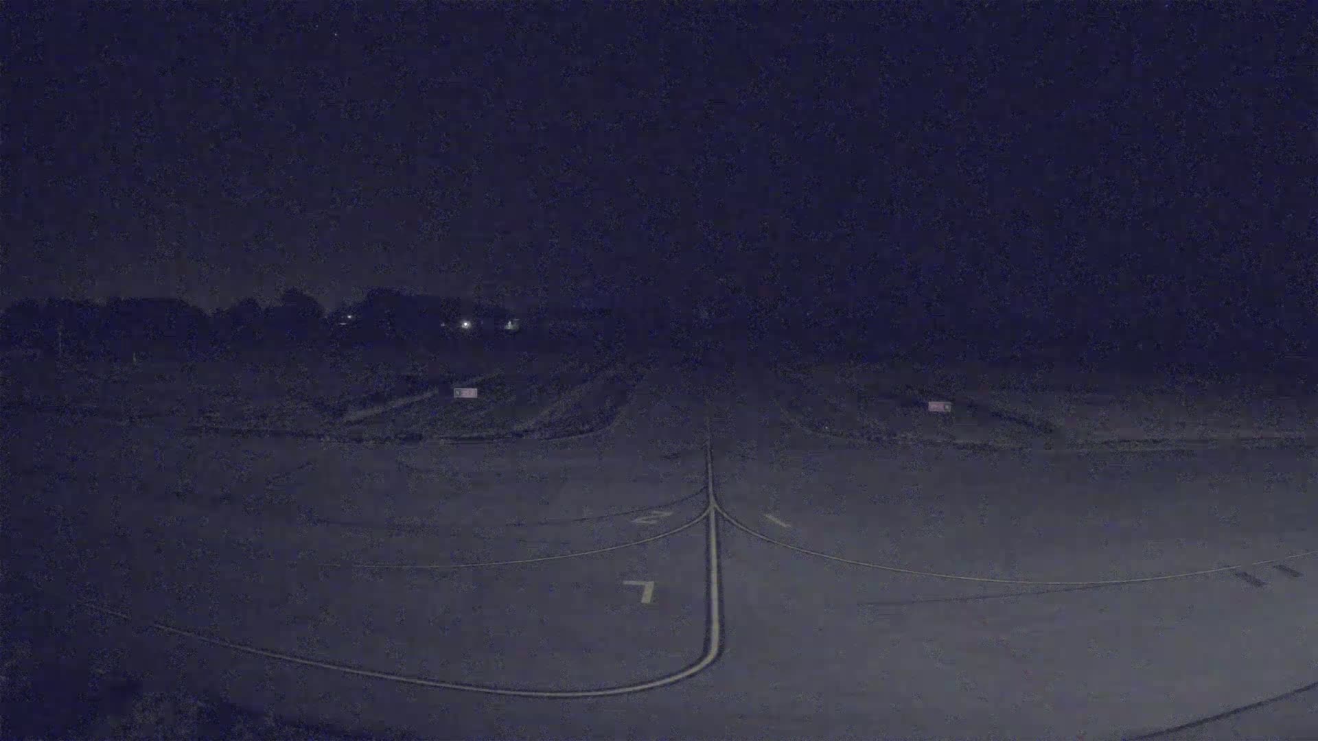Lannion Cote de Granit  Airport Live Cam  LAI  - Lannion, Cotes-d'Armor, Bretagne, France