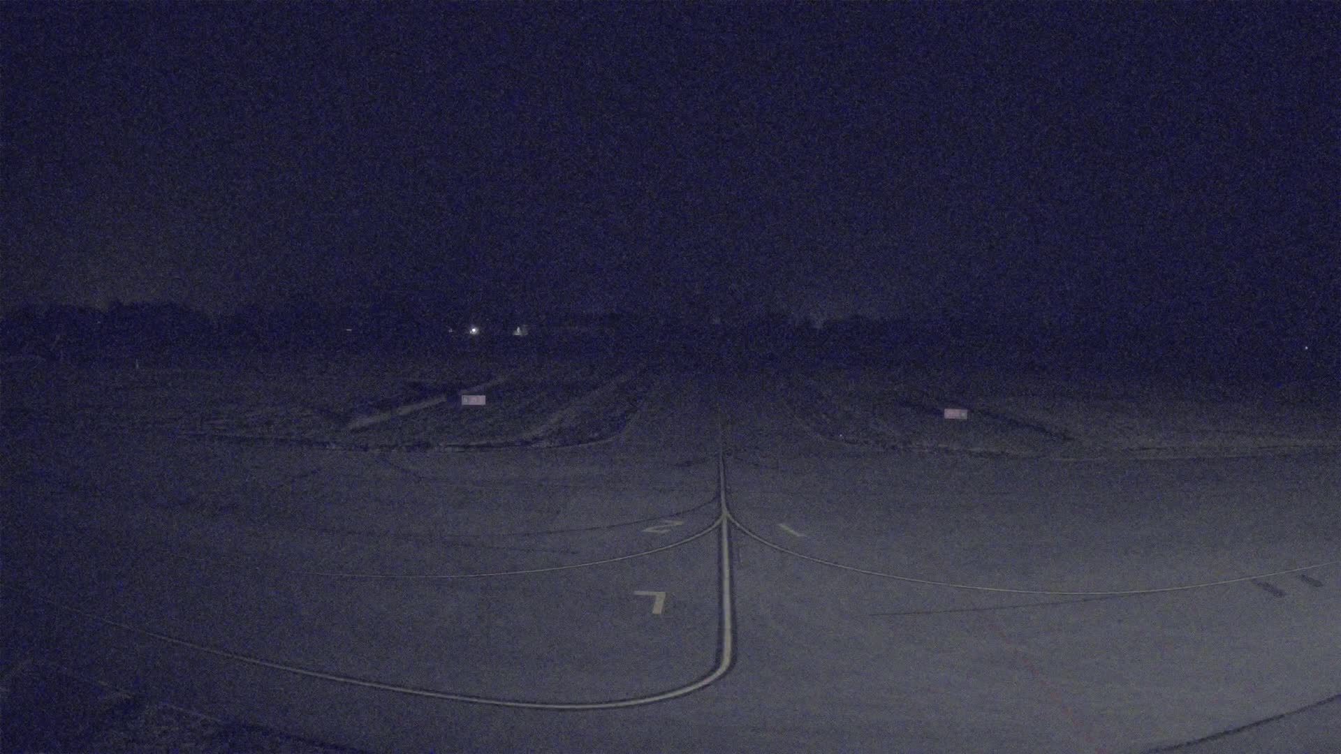 Lannion Cote de Granit  Airport Live Cam  LAI  - Lannion, Cotes-d'Armor, Bretagne, France