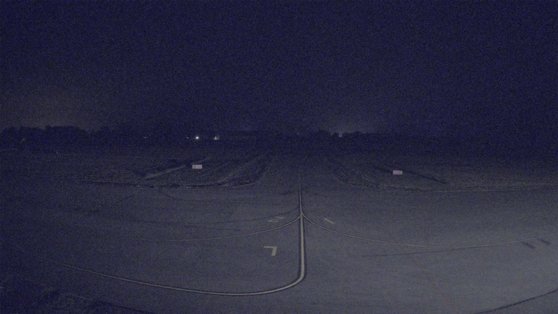 Lannion Cote de Granit  Airport Live Cam  LAI  - Lannion, Cotes-d'Armor, Bretagne, France