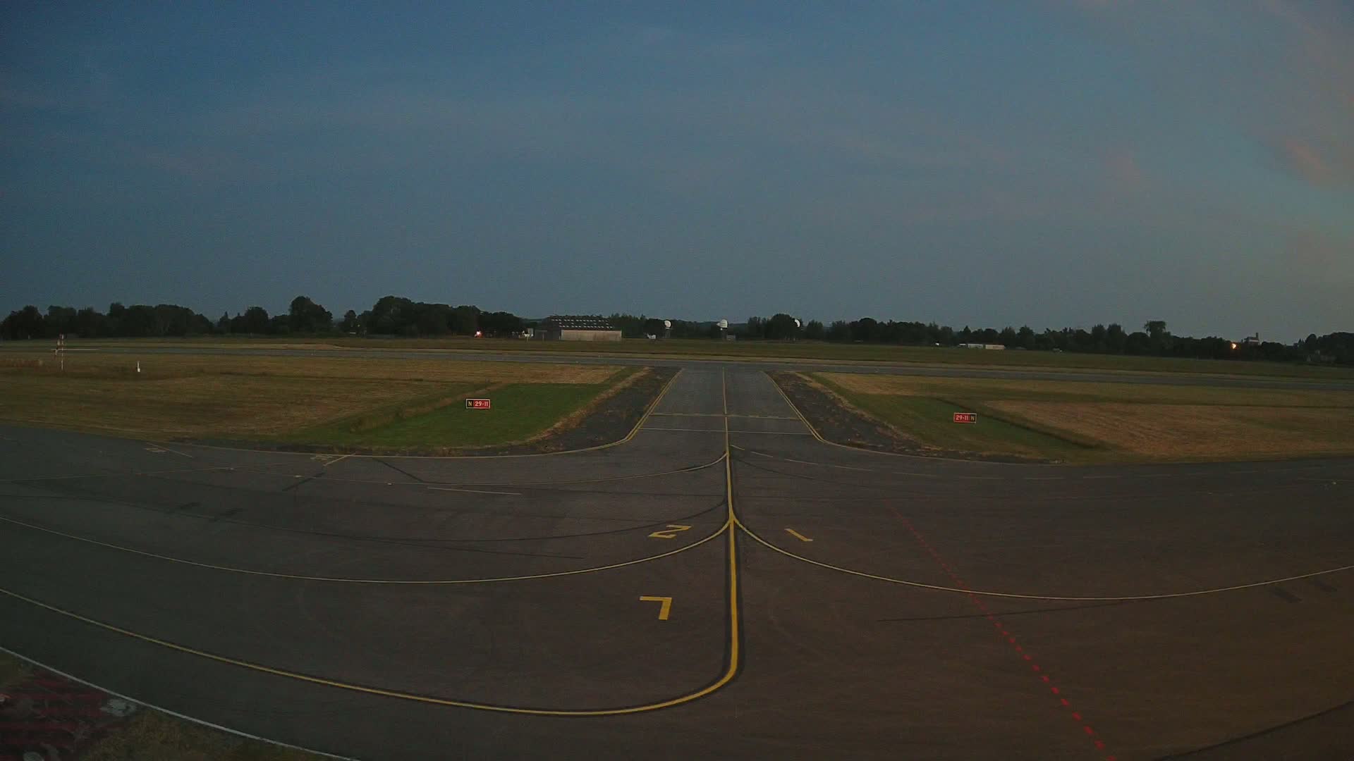 Lannion Cote de Granit  Airport Live Cam  LAI  - Lannion, Cotes-d'Armor, Bretagne, France