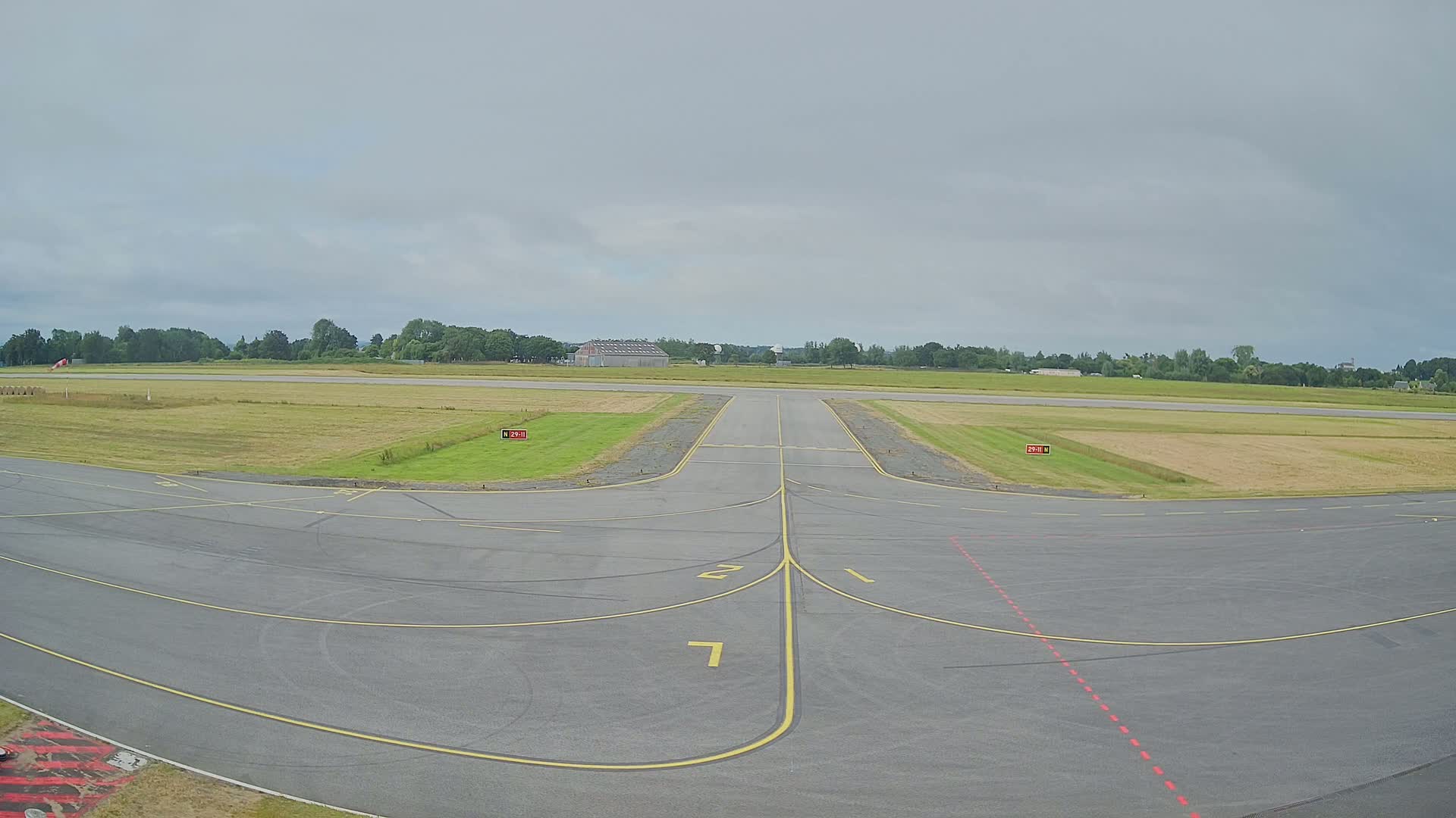 Lannion Cote de Granit  Airport Live Cam  LAI  - Lannion, Cotes-d'Armor, Bretagne, France