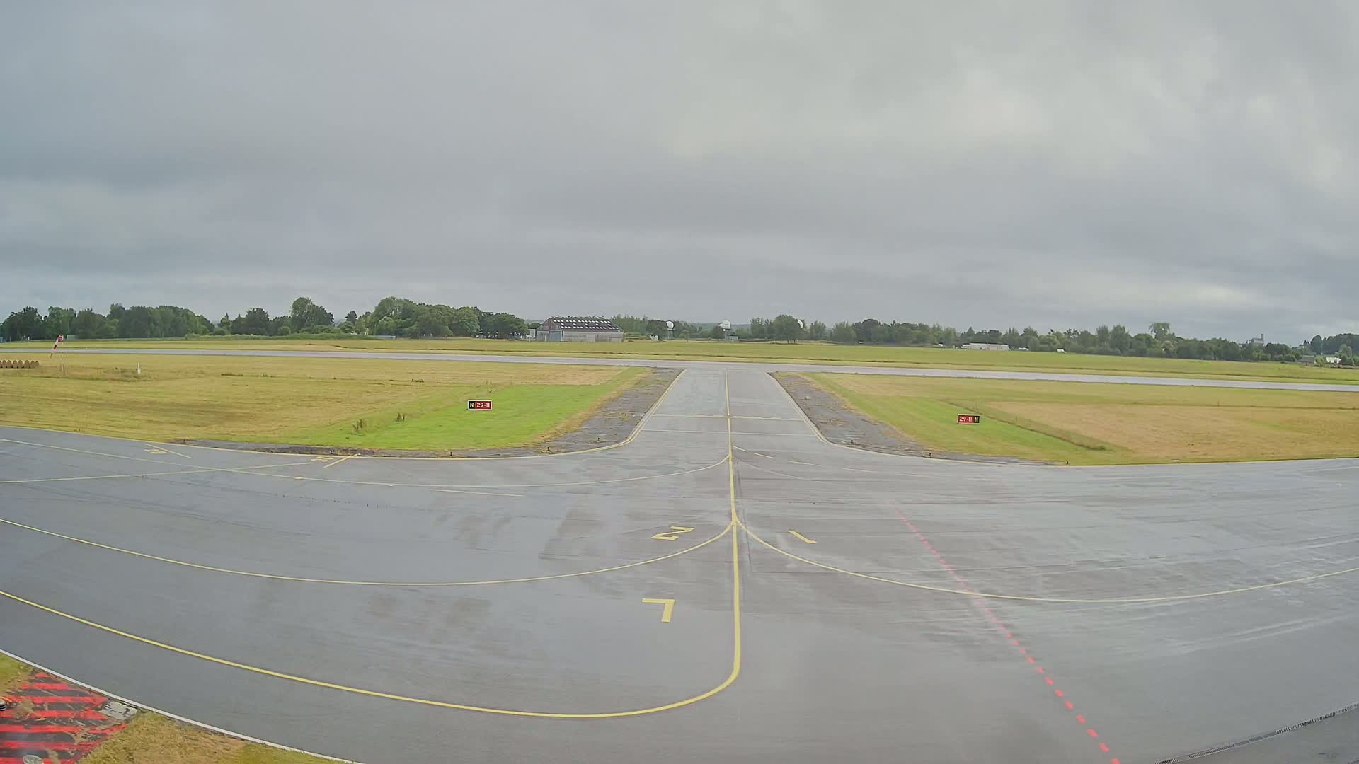 Lannion Cote de Granit  Airport Live Cam  LAI  - Lannion, Cotes-d'Armor, Bretagne, France