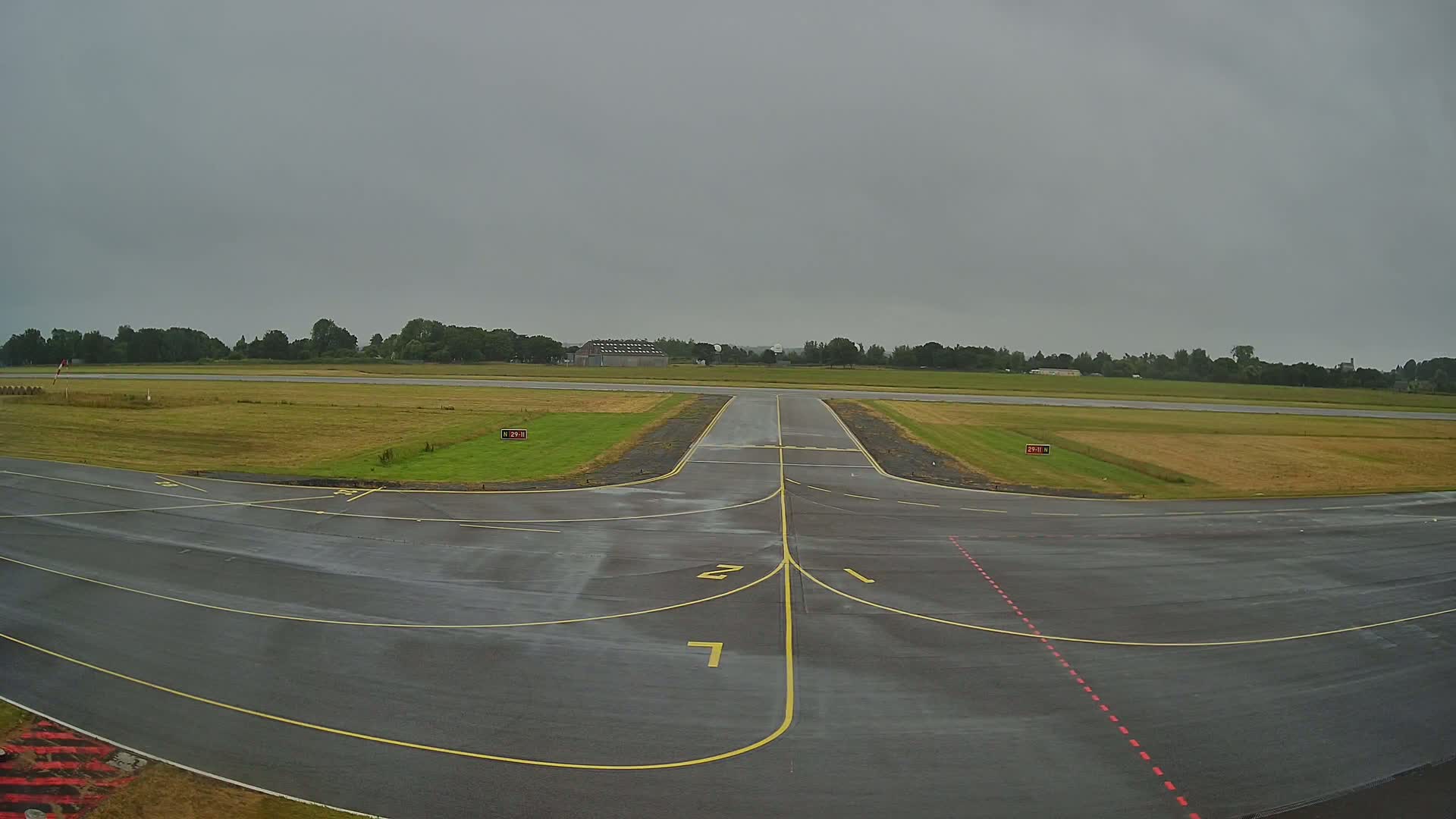 Lannion Cote de Granit  Airport Live Cam  LAI  - Lannion, Cotes-d'Armor, Bretagne, France