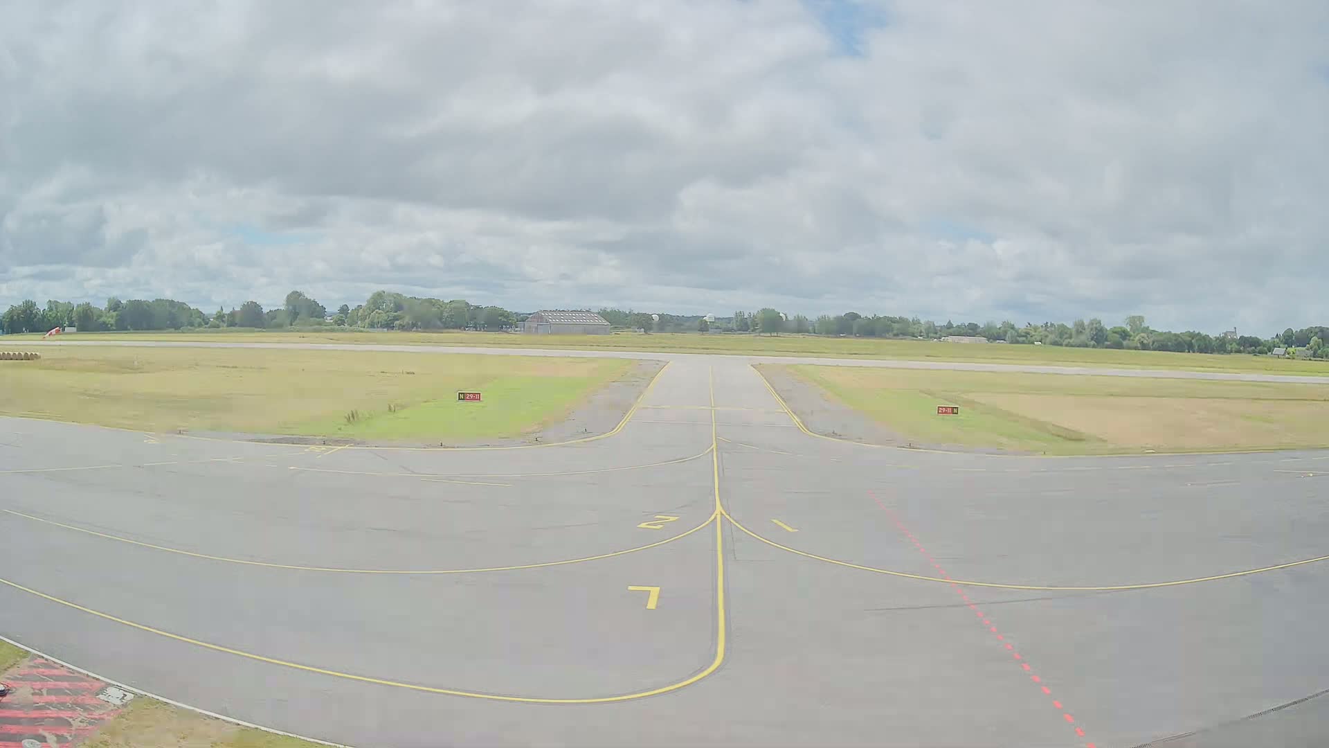 Lannion Cote de Granit  Airport Live Cam  LAI  - Lannion, Cotes-d'Armor, Bretagne, France