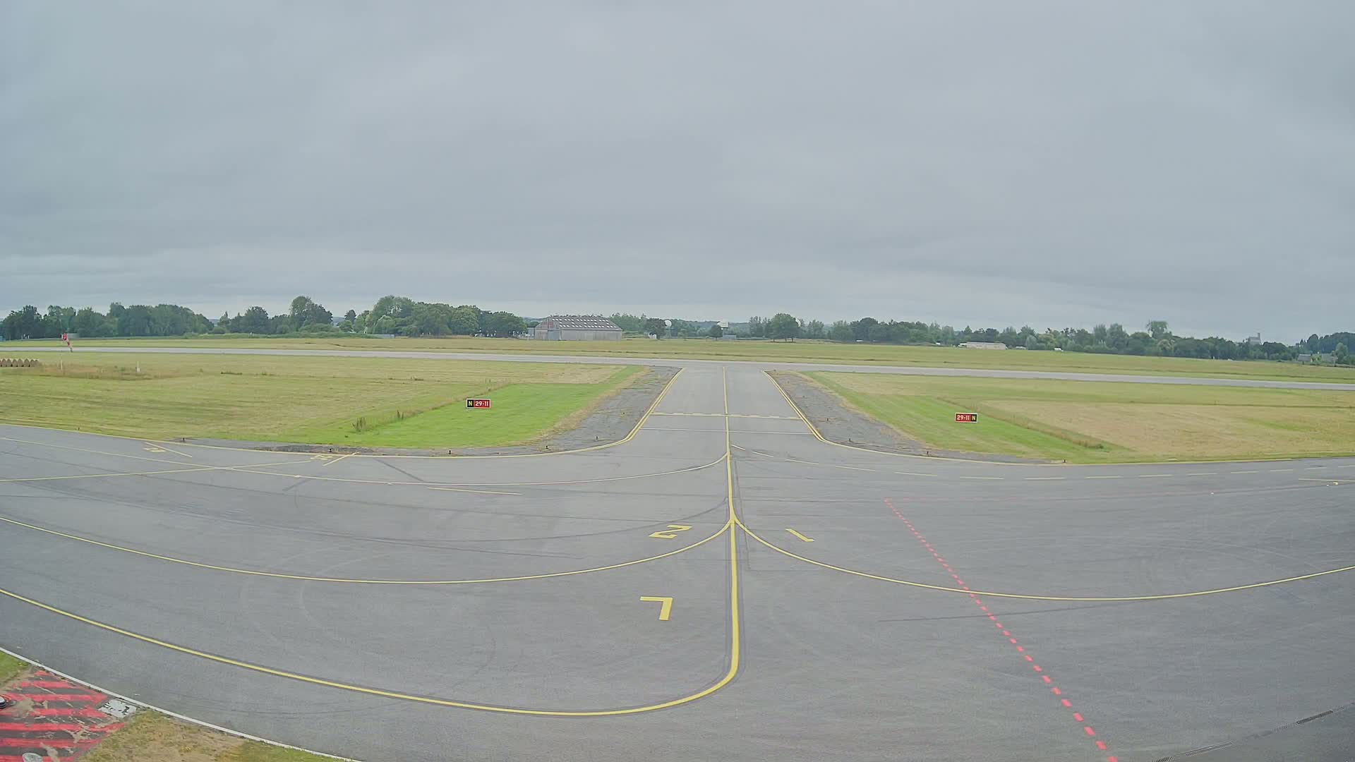 Lannion Cote de Granit  Airport Live Cam  LAI  - Lannion, Cotes-d'Armor, Bretagne, France