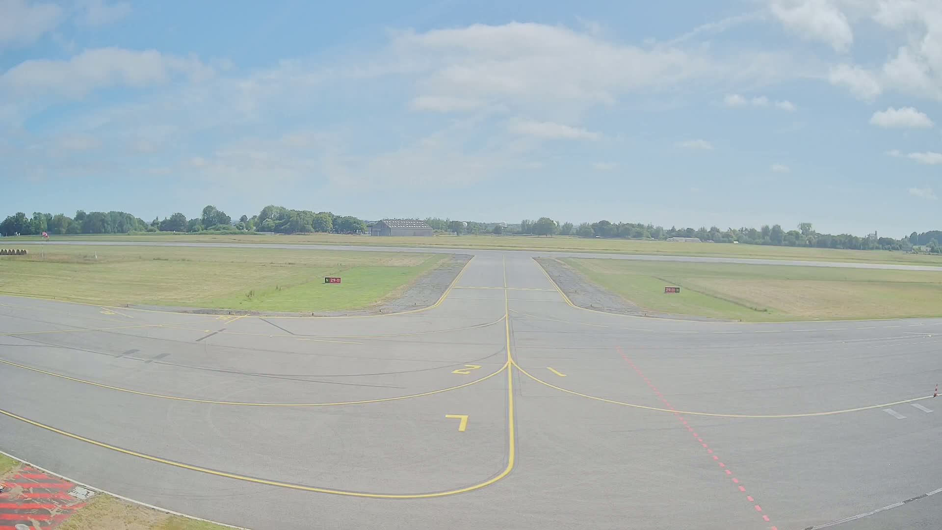 Lannion Cote de Granit  Airport Live Cam  LAI  - Lannion, Cotes-d'Armor, Bretagne, France