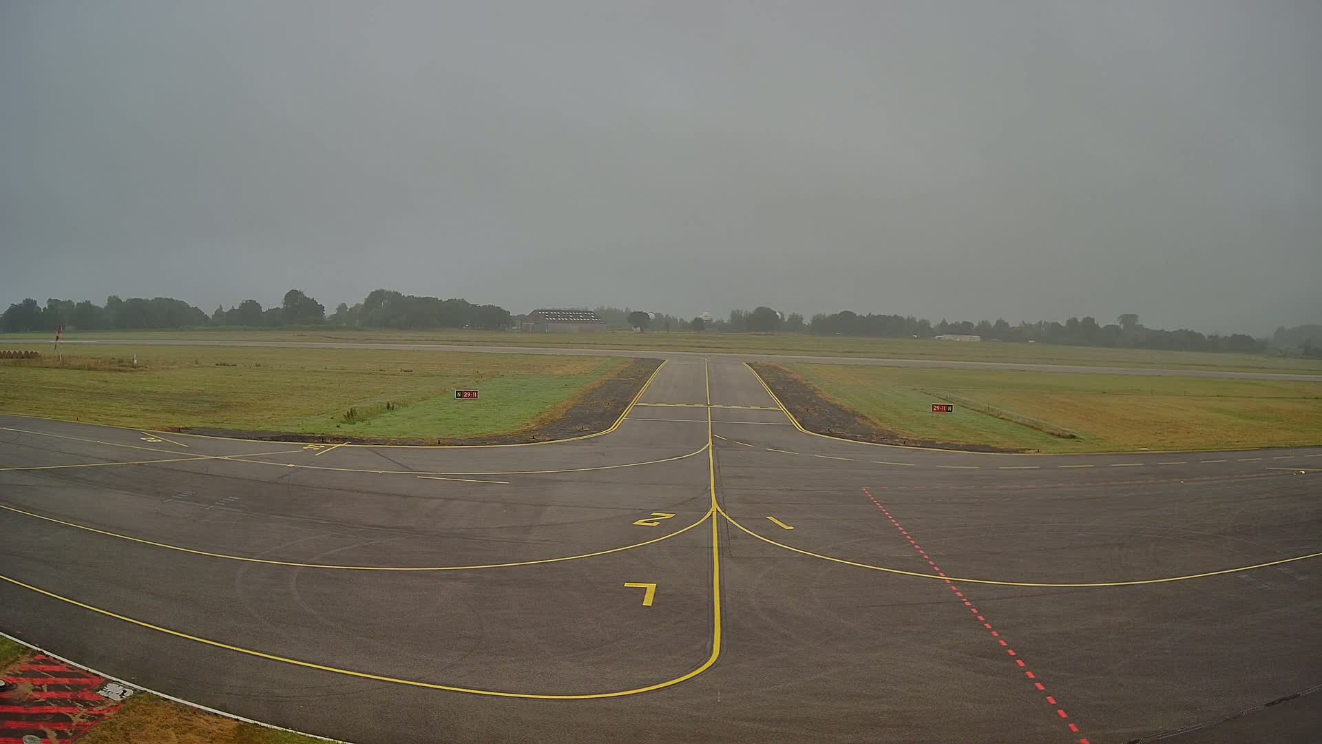 Lannion Cote de Granit  Airport Live Cam  LAI  - Lannion, Cotes-d'Armor, Bretagne, France