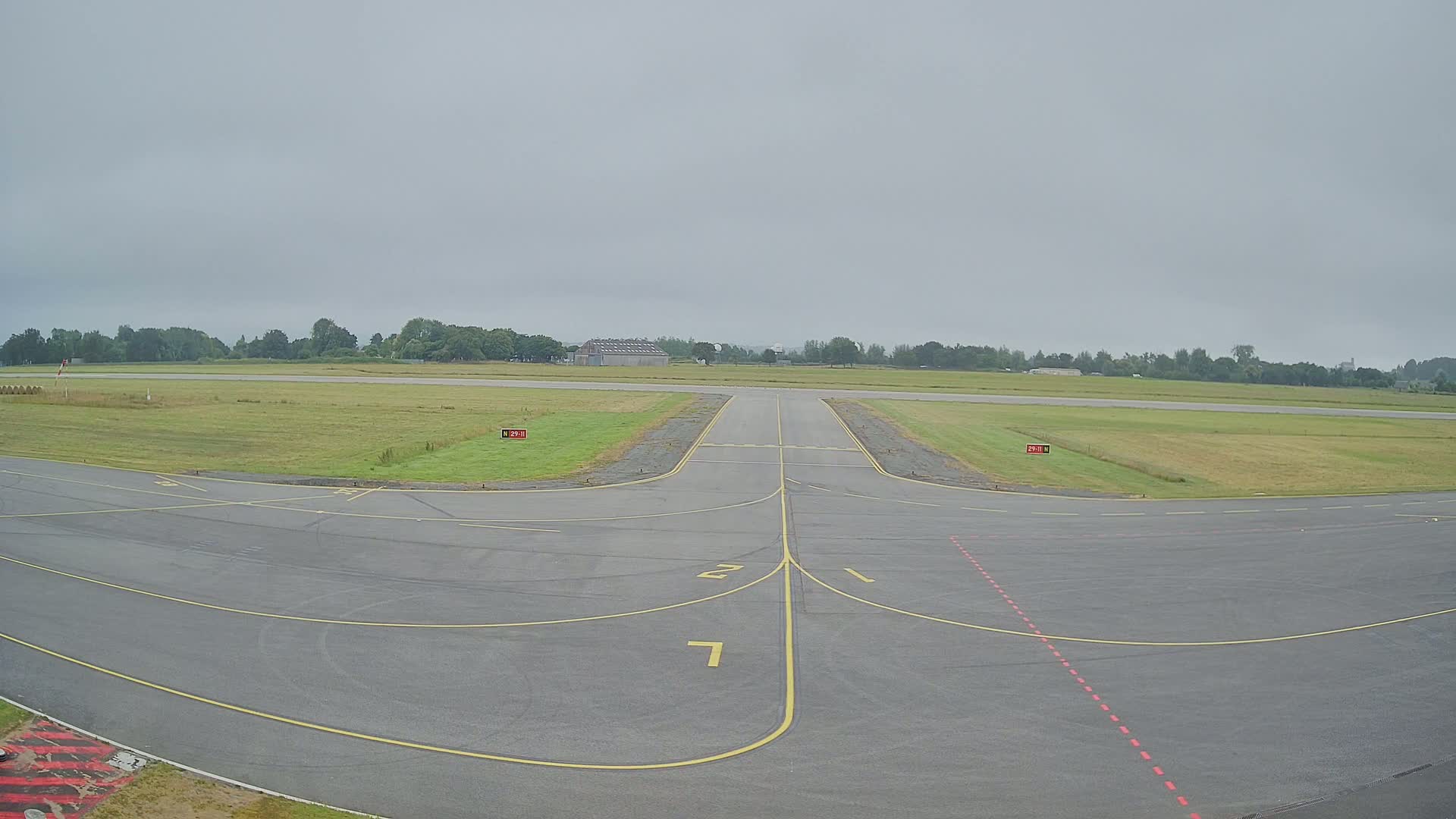Lannion Cote de Granit  Airport Live Cam  LAI  - Lannion, Cotes-d'Armor, Bretagne, France