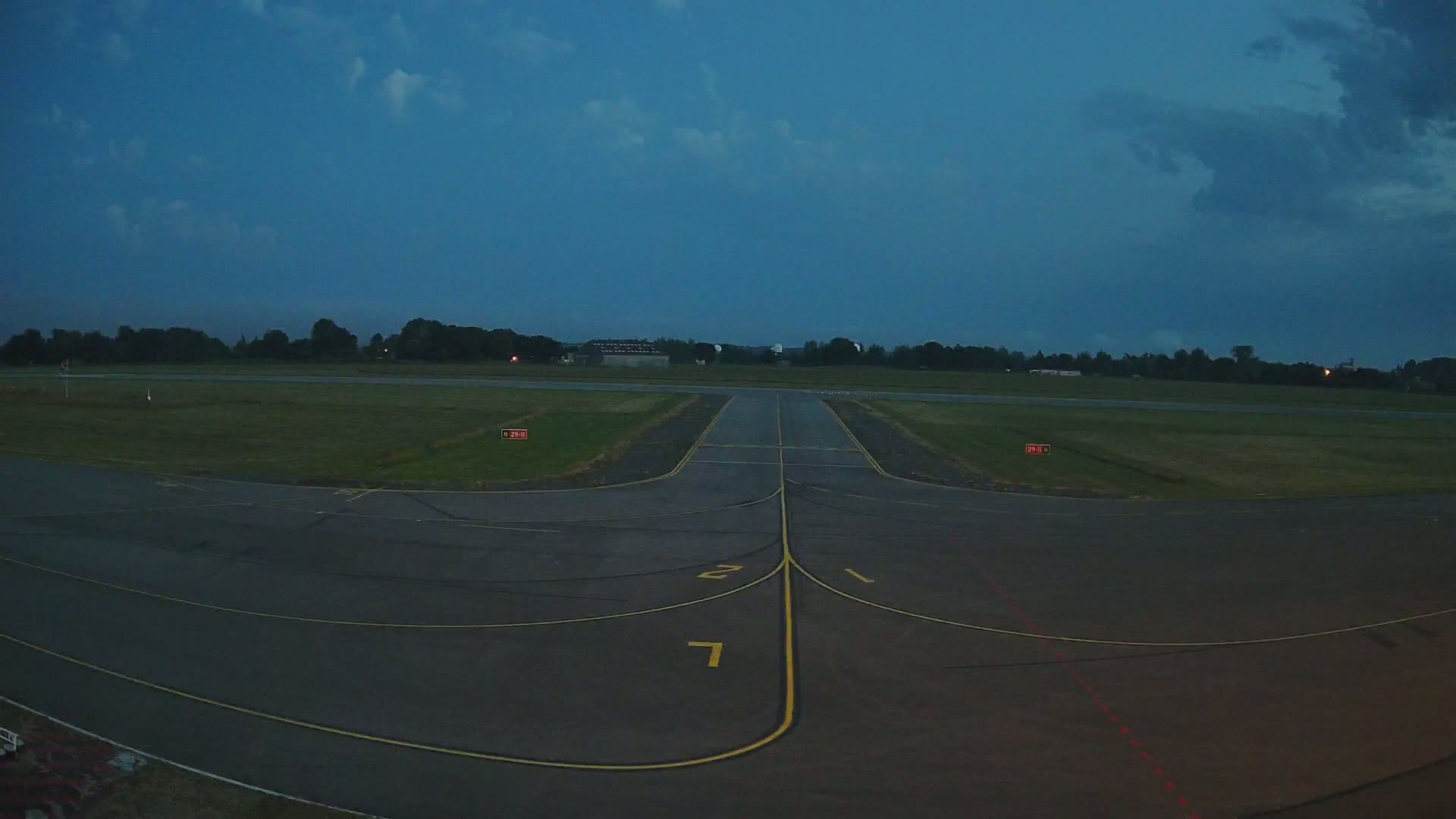 Lannion Cote de Granit  Airport Live Cam  LAI  - Lannion, Cotes-d'Armor, Bretagne, France