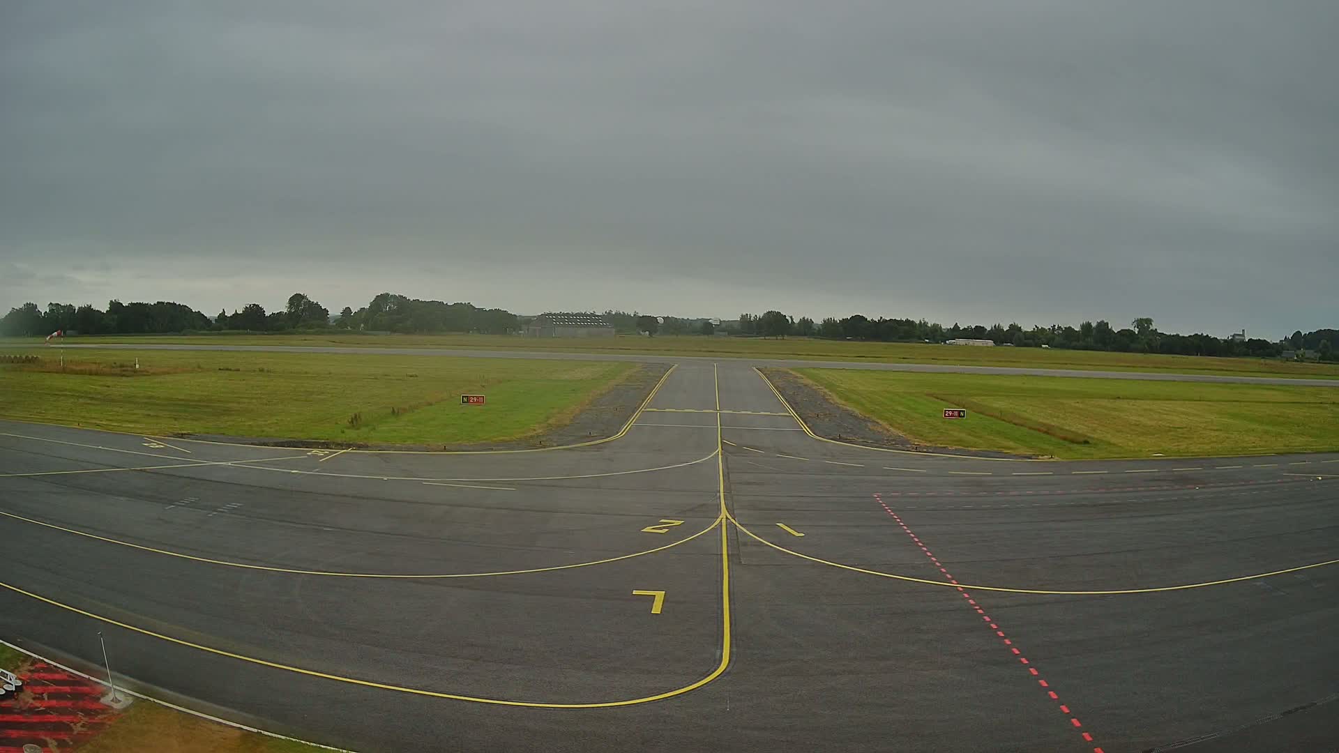 Lannion Cote de Granit  Airport Live Cam  LAI  - Lannion, Cotes-d'Armor, Bretagne, France