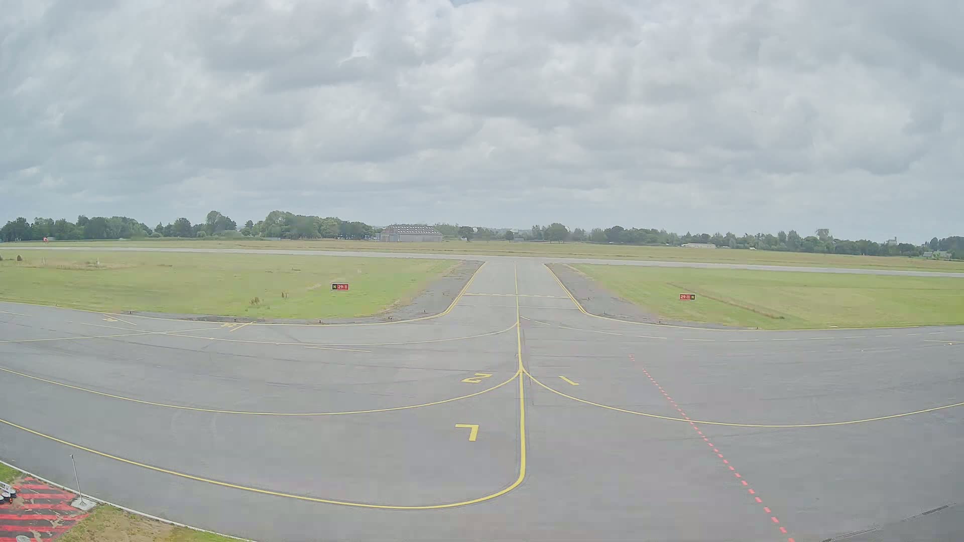Lannion Cote de Granit  Airport Live Cam  LAI  - Lannion, Cotes-d'Armor, Bretagne, France