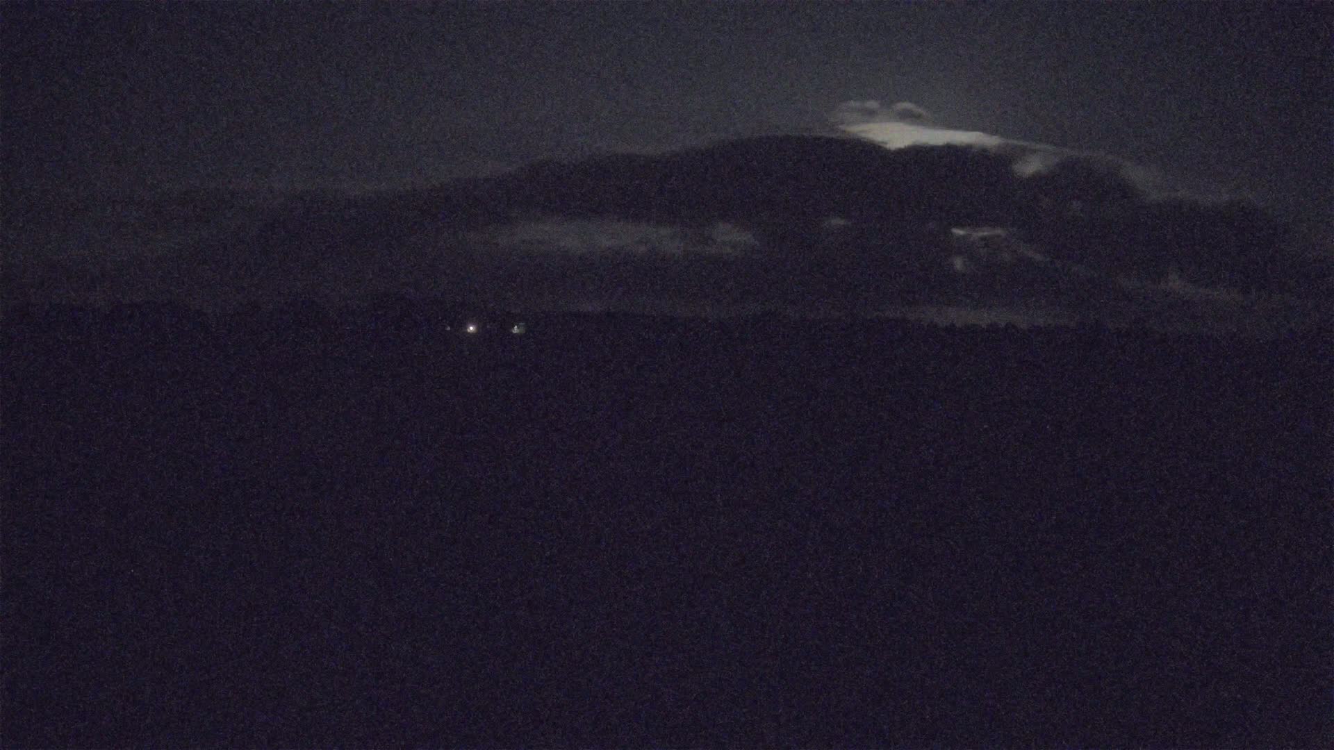 Lannion Cote de Granit  Airport Live Cam  LAI  - Lannion, Cotes-d'Armor, Bretagne, France