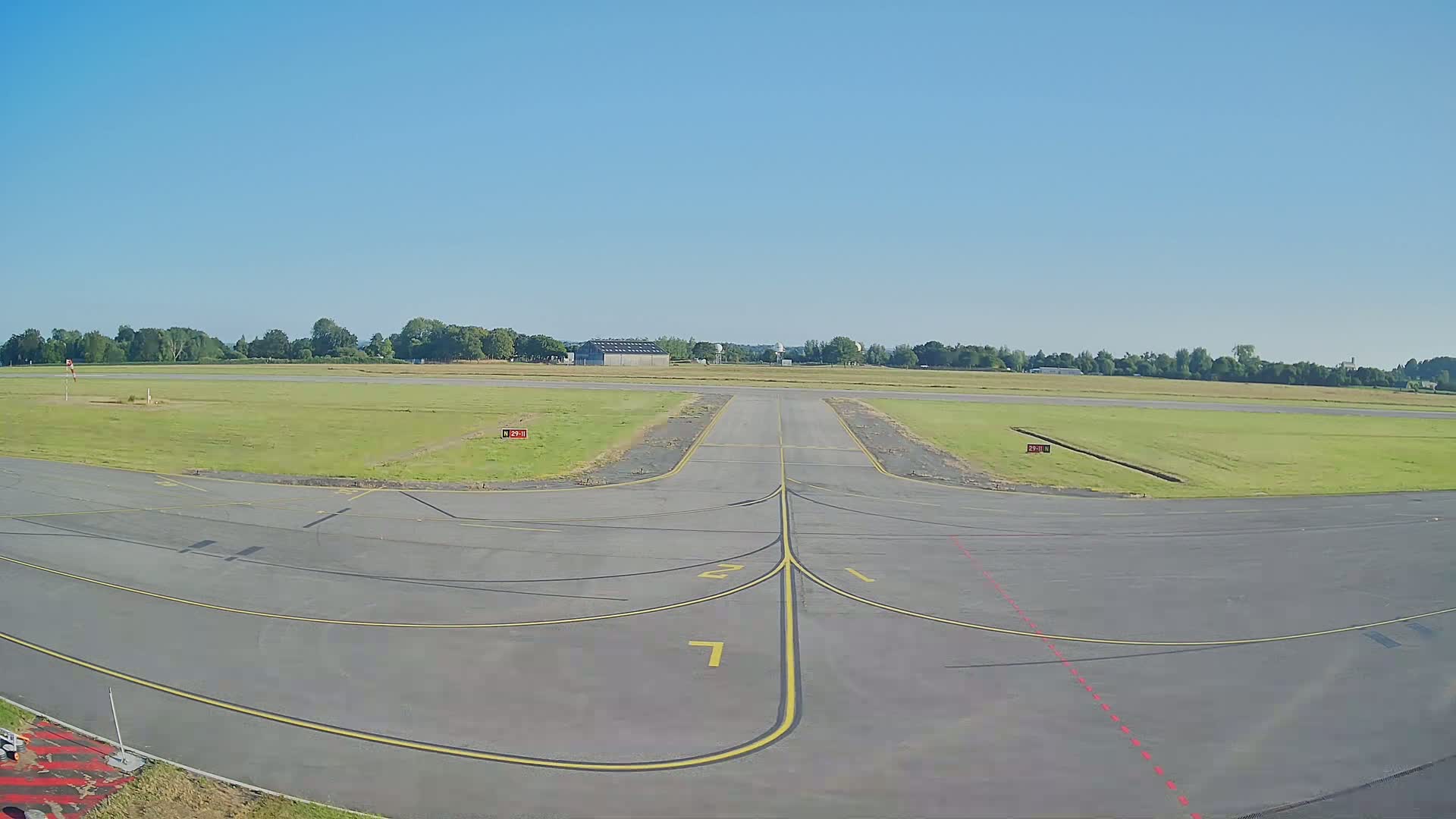 Lannion Cote de Granit  Airport Live Cam  LAI  - Lannion, Cotes-d'Armor, Bretagne, France