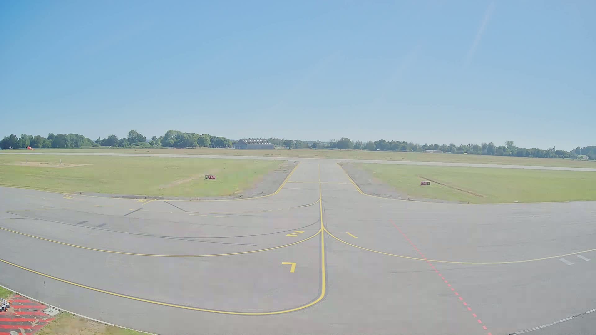 Lannion Cote de Granit  Airport Live Cam  LAI  - Lannion, Cotes-d'Armor, Bretagne, France