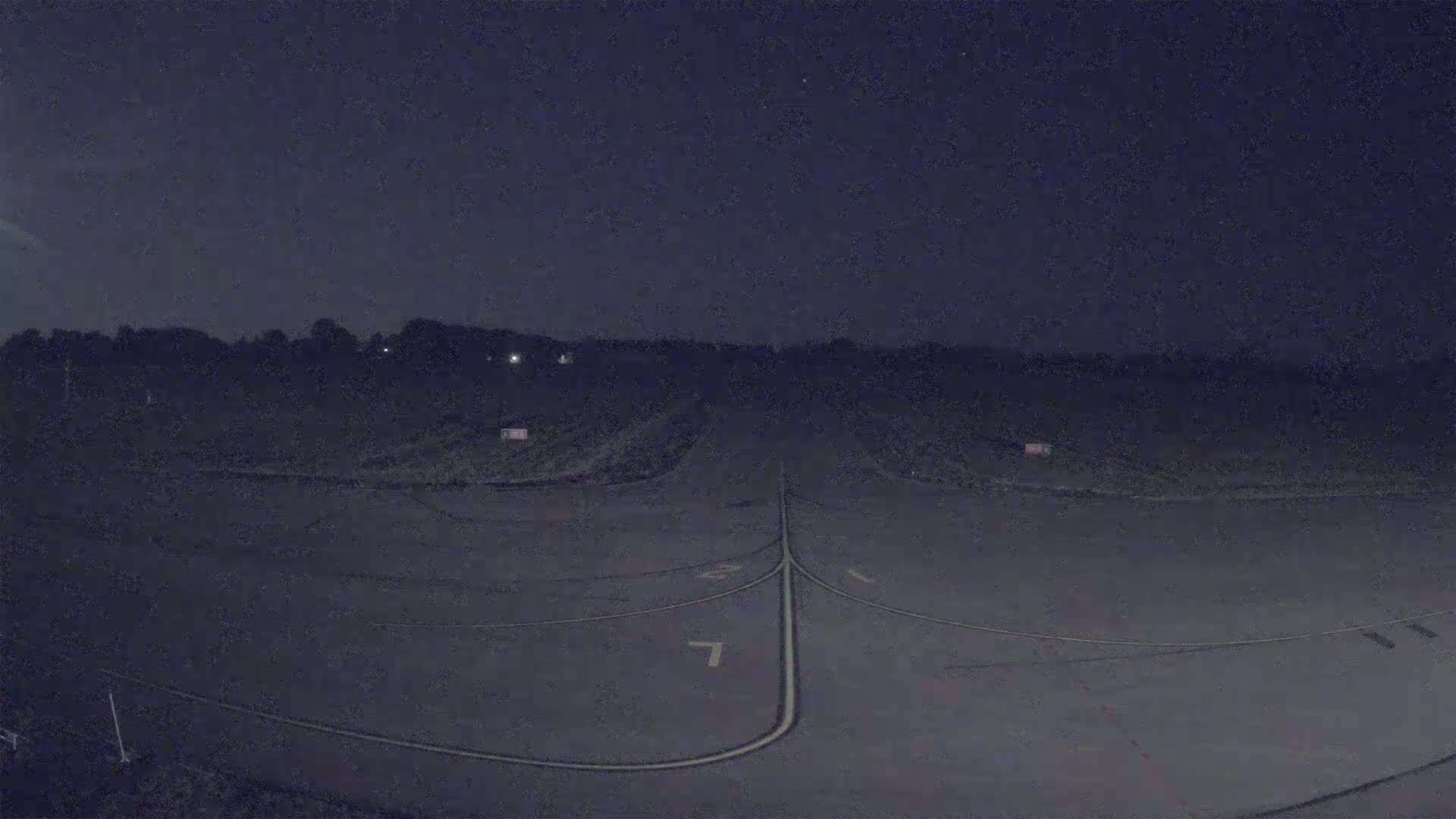 Lannion Cote de Granit  Airport Live Cam  LAI  - Lannion, Cotes-d'Armor, Bretagne, France