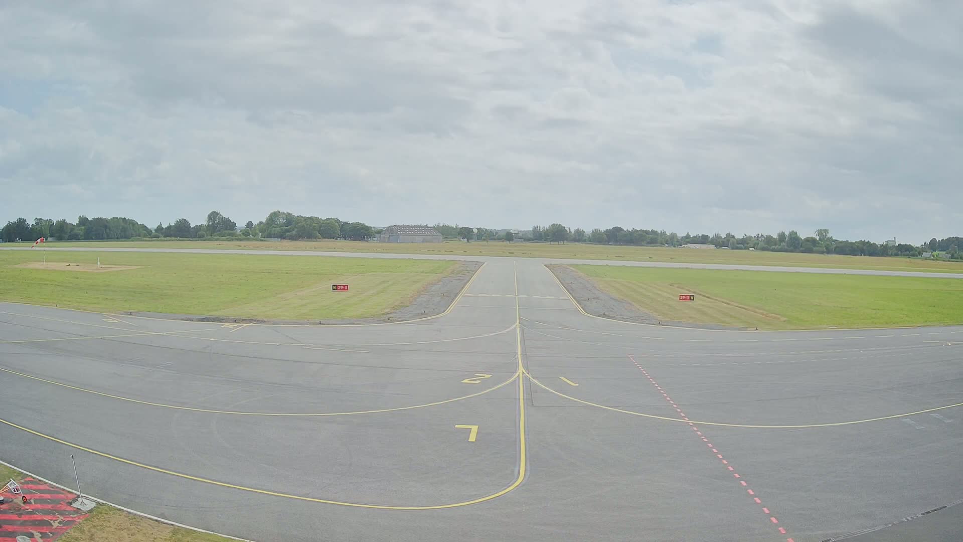 Lannion Cote de Granit  Airport Live Cam  LAI  - Lannion, Cotes-d'Armor, Bretagne, France