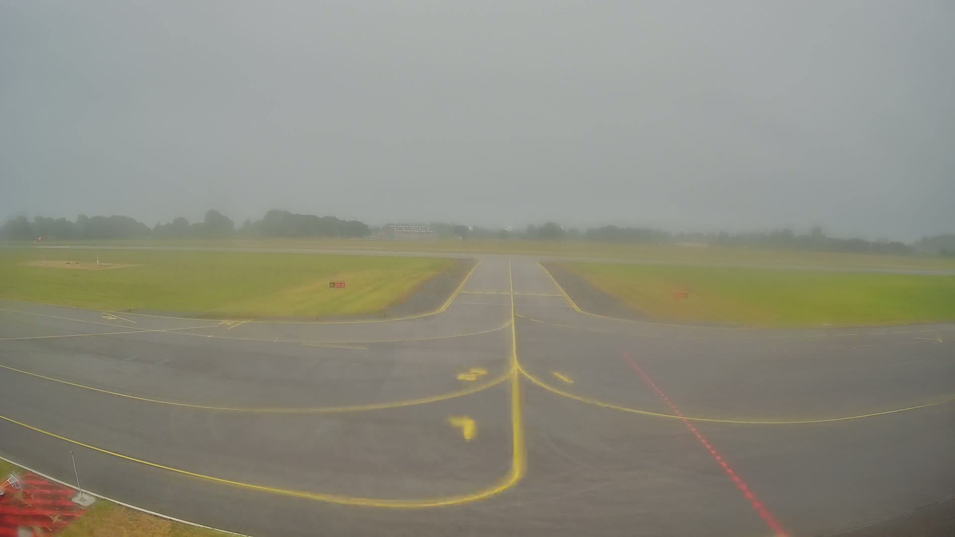Lannion Cote de Granit  Airport Live Cam  LAI  - Lannion, Cotes-d'Armor, Bretagne, France