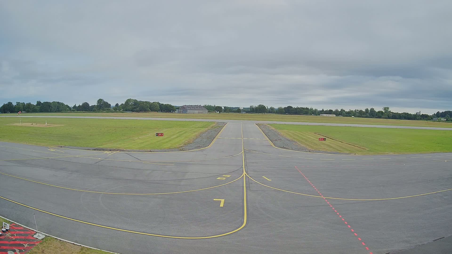 Lannion Cote de Granit  Airport Live Cam  LAI  - Lannion, Cotes-d'Armor, Bretagne, France