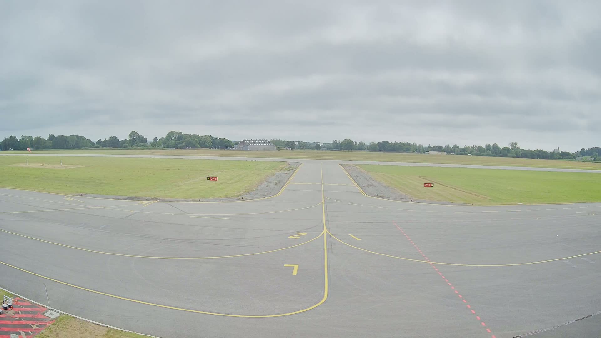 Lannion Cote de Granit  Airport Live Cam  LAI  - Lannion, Cotes-d'Armor, Bretagne, France