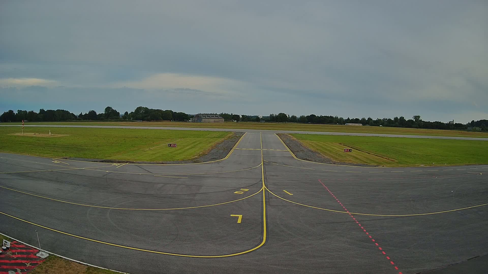 Lannion Cote de Granit  Airport Live Cam  LAI  - Lannion, Cotes-d'Armor, Bretagne, France