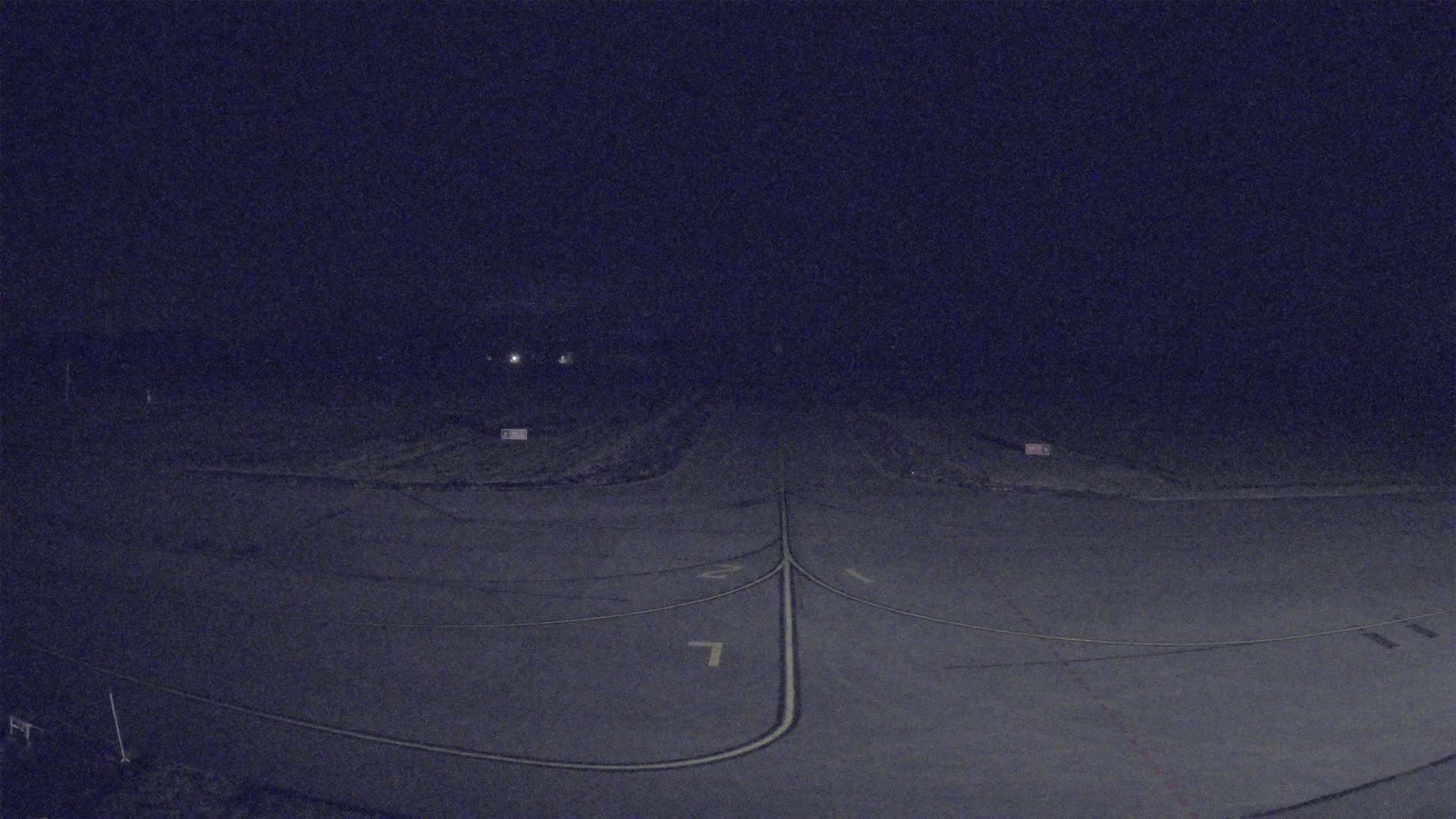 Lannion Cote de Granit  Airport Live Cam  LAI  - Lannion, Cotes-d'Armor, Bretagne, France