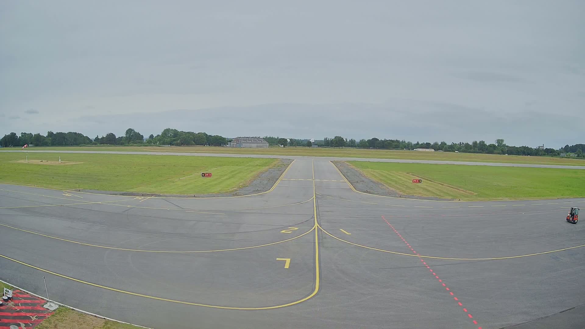Lannion Cote de Granit  Airport Live Cam  LAI  - Lannion, Cotes-d'Armor, Bretagne, France